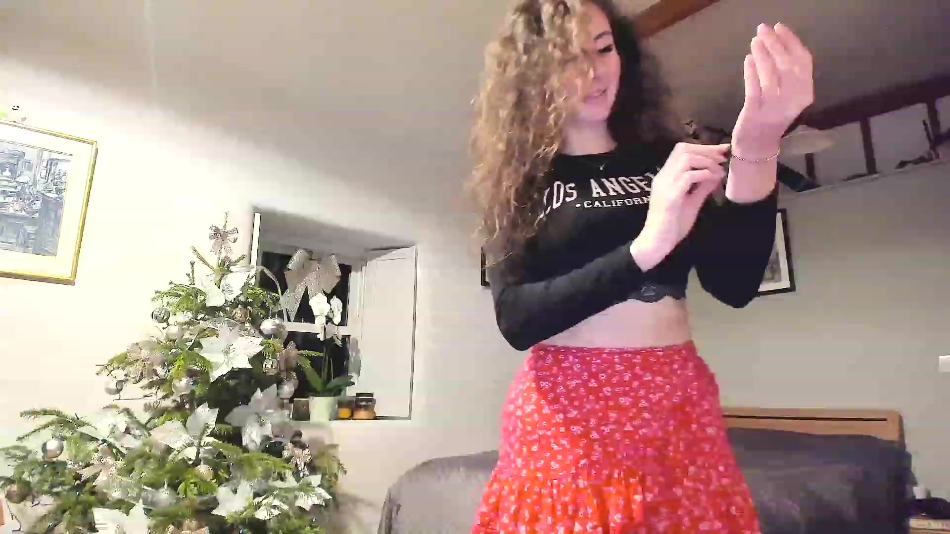 Gallery image thumbnail from Amber_Fry's myfreecams stream on, 01/03/2023, 21:26 image 12 of 20