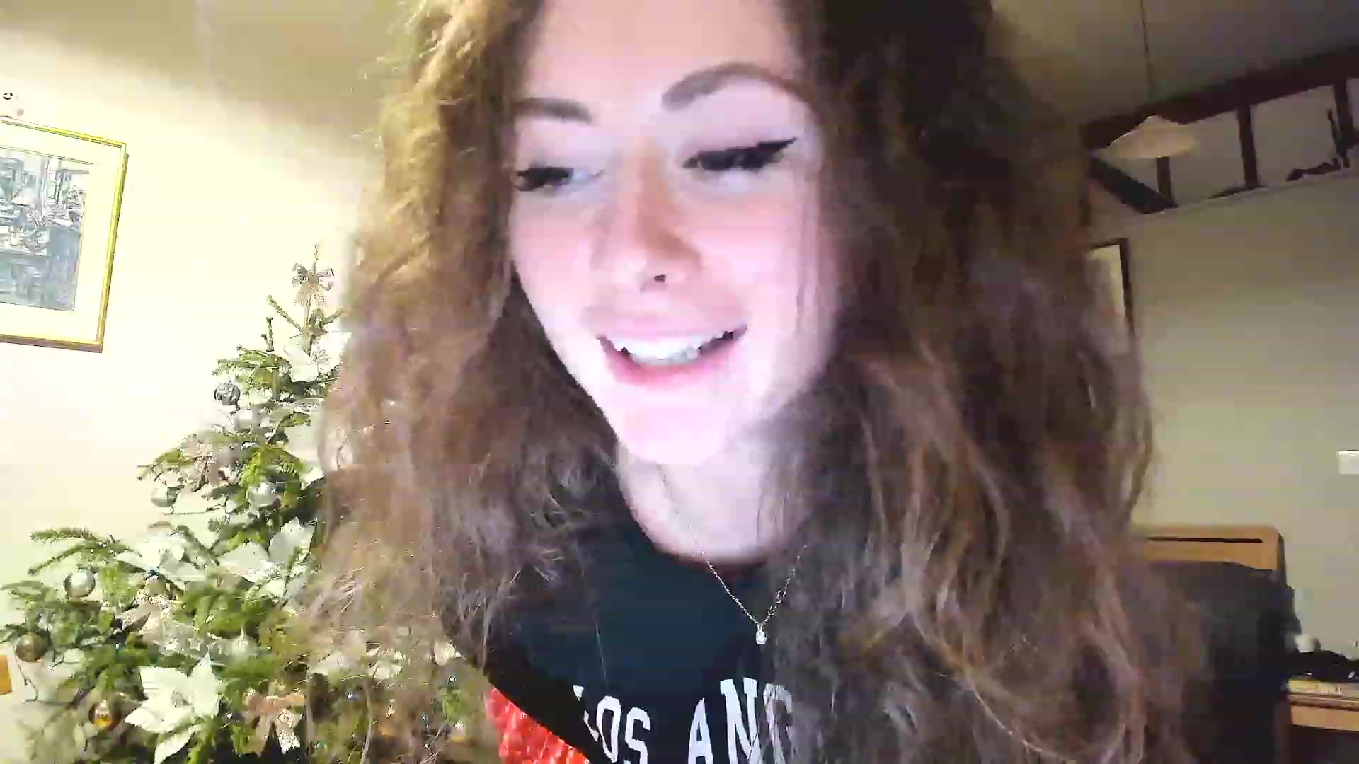Gallery image thumbnail from Amber_Fry's myfreecams stream on, 01/03/2023, 21:26 image 18 of 20