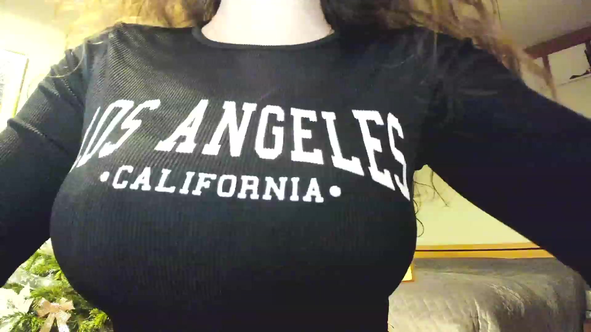 Gallery image thumbnail from Amber_Fry's myfreecams stream on, 01/03/2023, 21:26 image 8 of 20