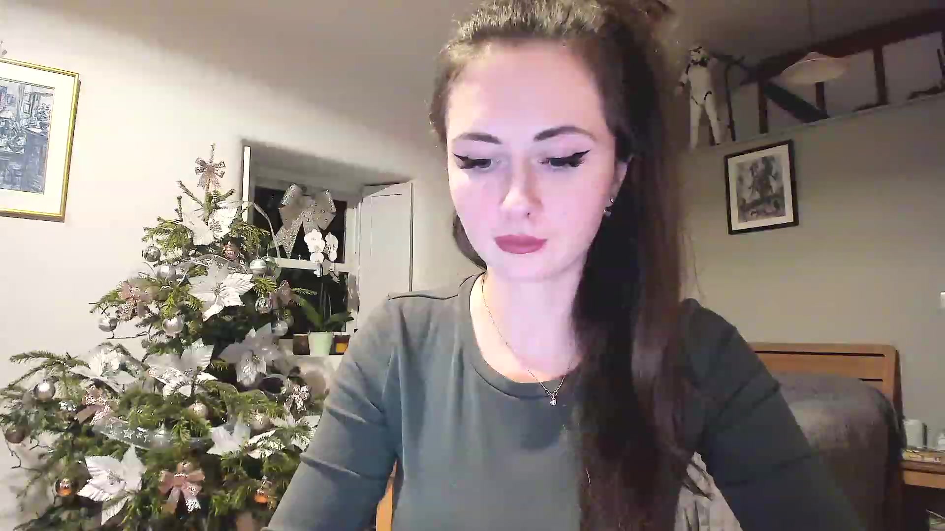 Gallery image thumbnail from Amber_Fry's myfreecams stream on, 01/06/2023, 22:31 image 17 of 20