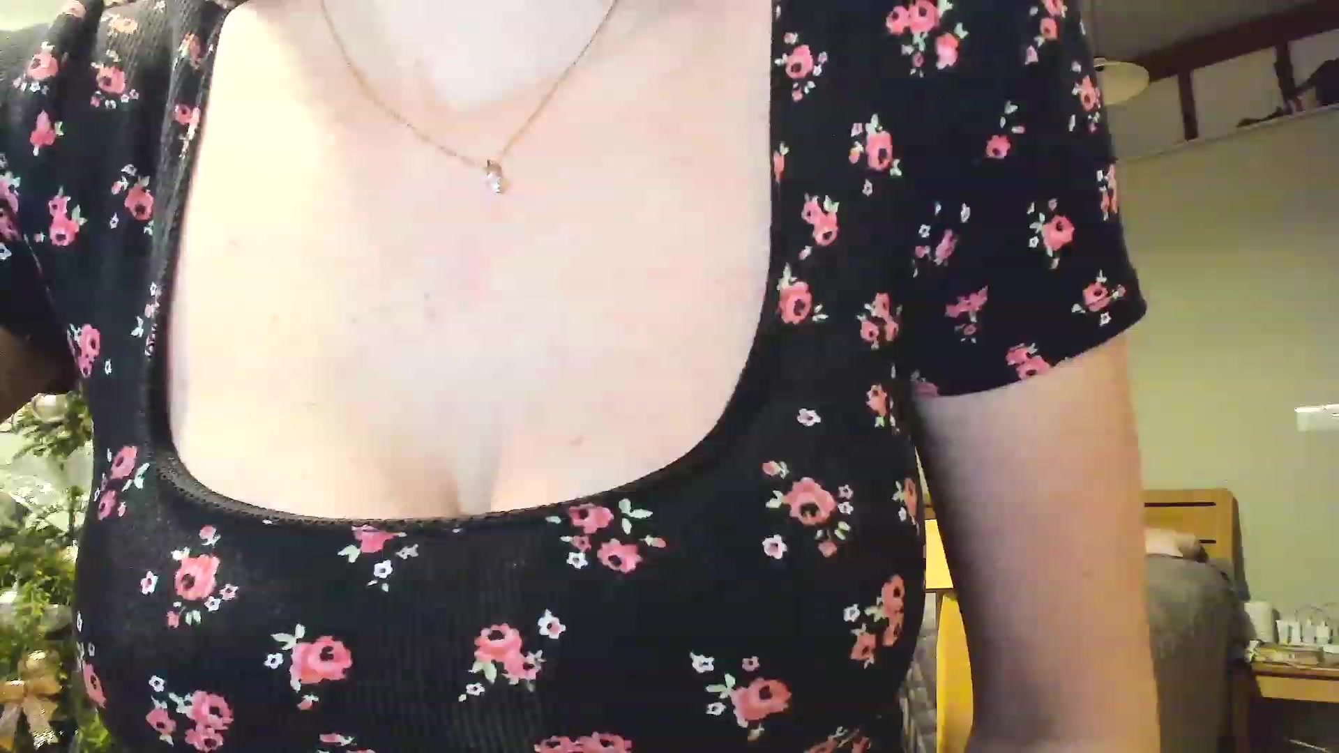 Gallery image thumbnail from Amber_Fry's myfreecams stream on, 01/10/2023, 23:39 image 6 of 20
