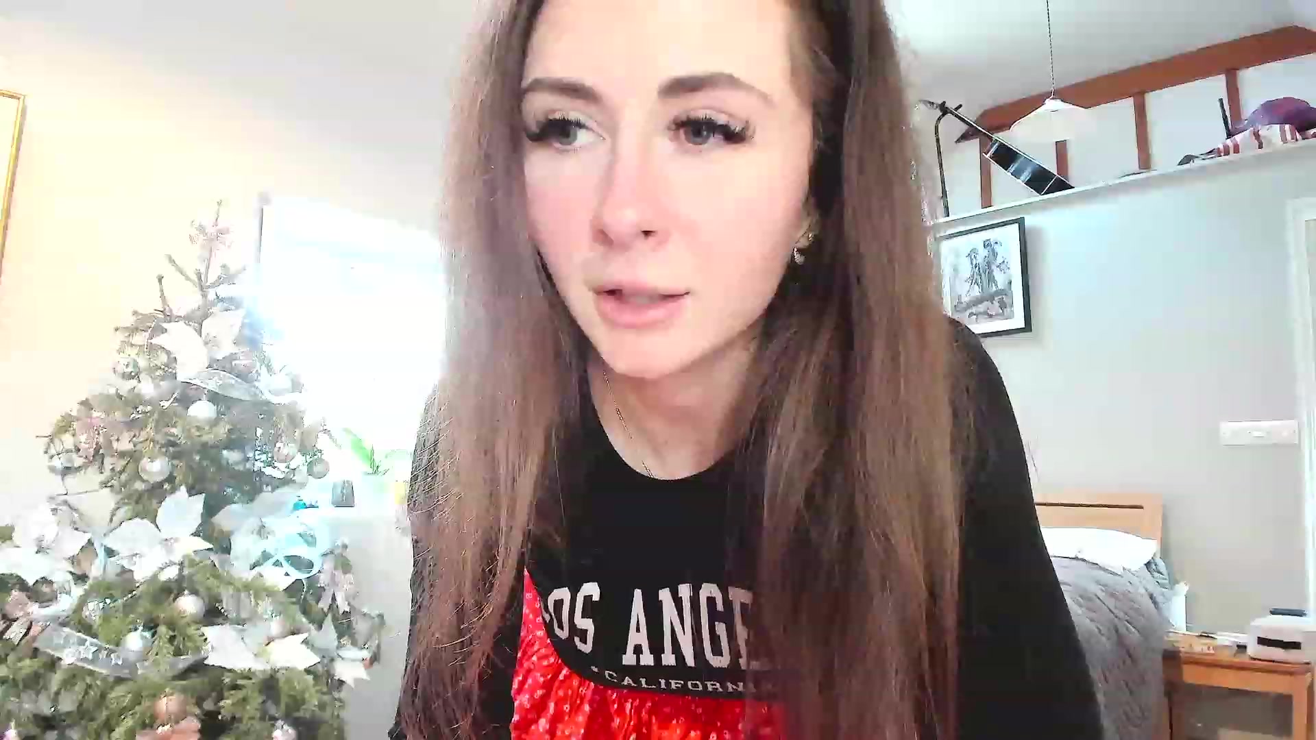 Gallery image thumbnail from Amber_Fry's myfreecams stream on, 01/15/2023, 12:36 image 10 of 20