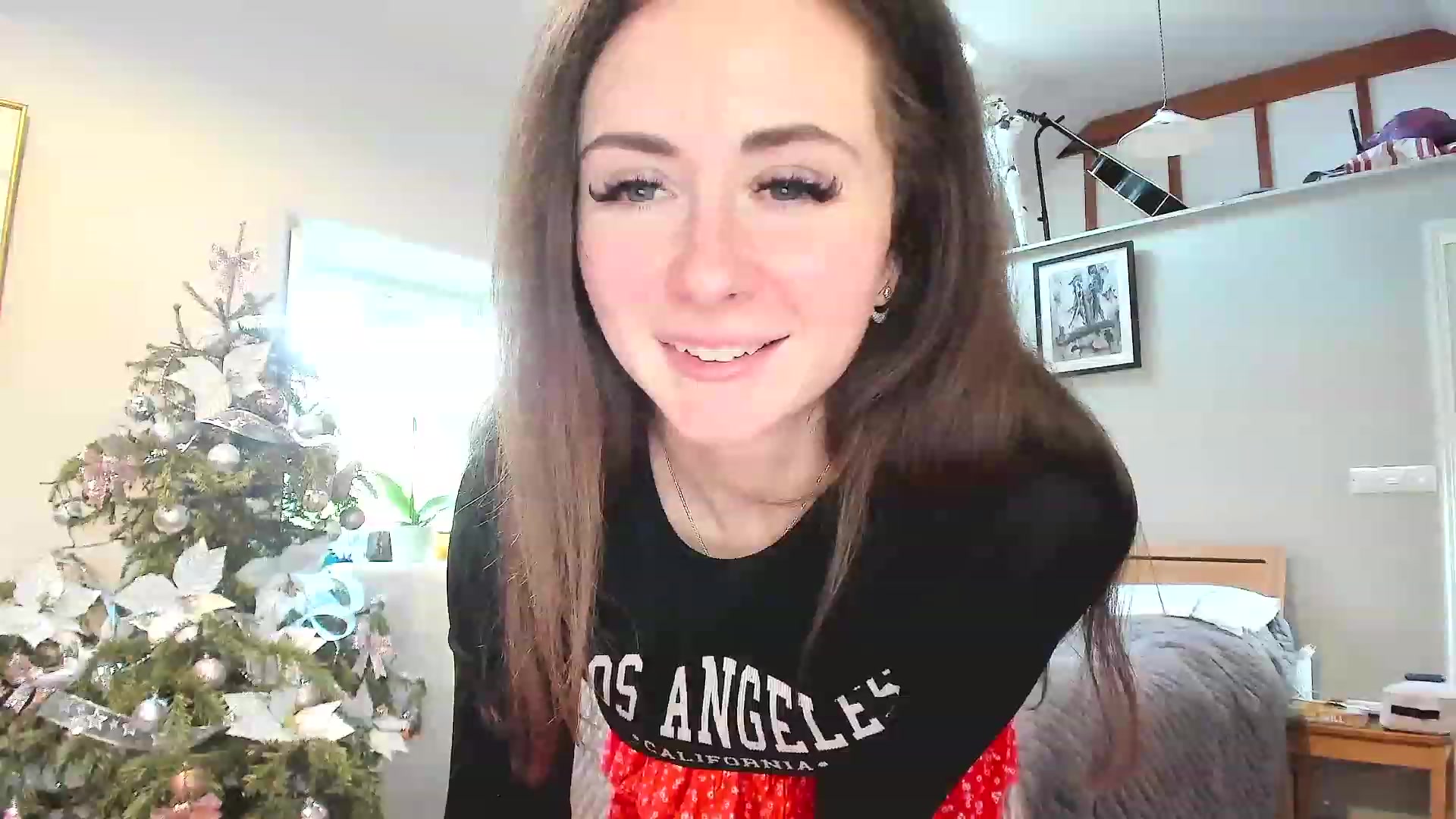 Gallery image thumbnail from Amber_Fry's myfreecams stream on, 01/15/2023, 12:36 image 7 of 20