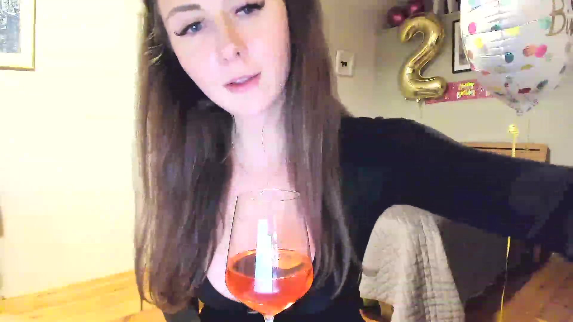 Gallery image thumbnail from Amber_Fry's myfreecams stream on, 01/19/2023, 23:30 image 15 of 20