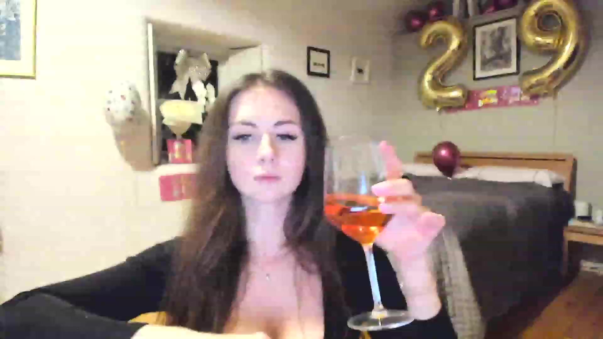 Gallery image thumbnail from Amber_Fry's myfreecams stream on, 01/19/2023, 23:30 image 6 of 20