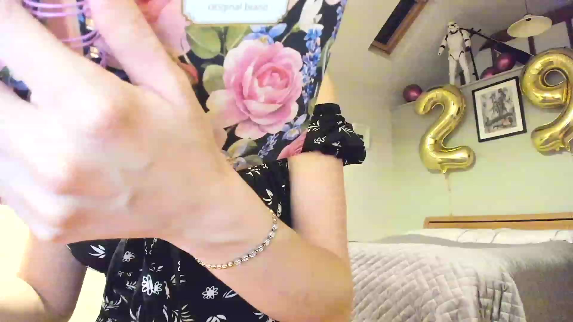 Gallery image thumbnail from Amber_Fry's myfreecams stream on, 01/20/2023, 23:18 image 7 of 20