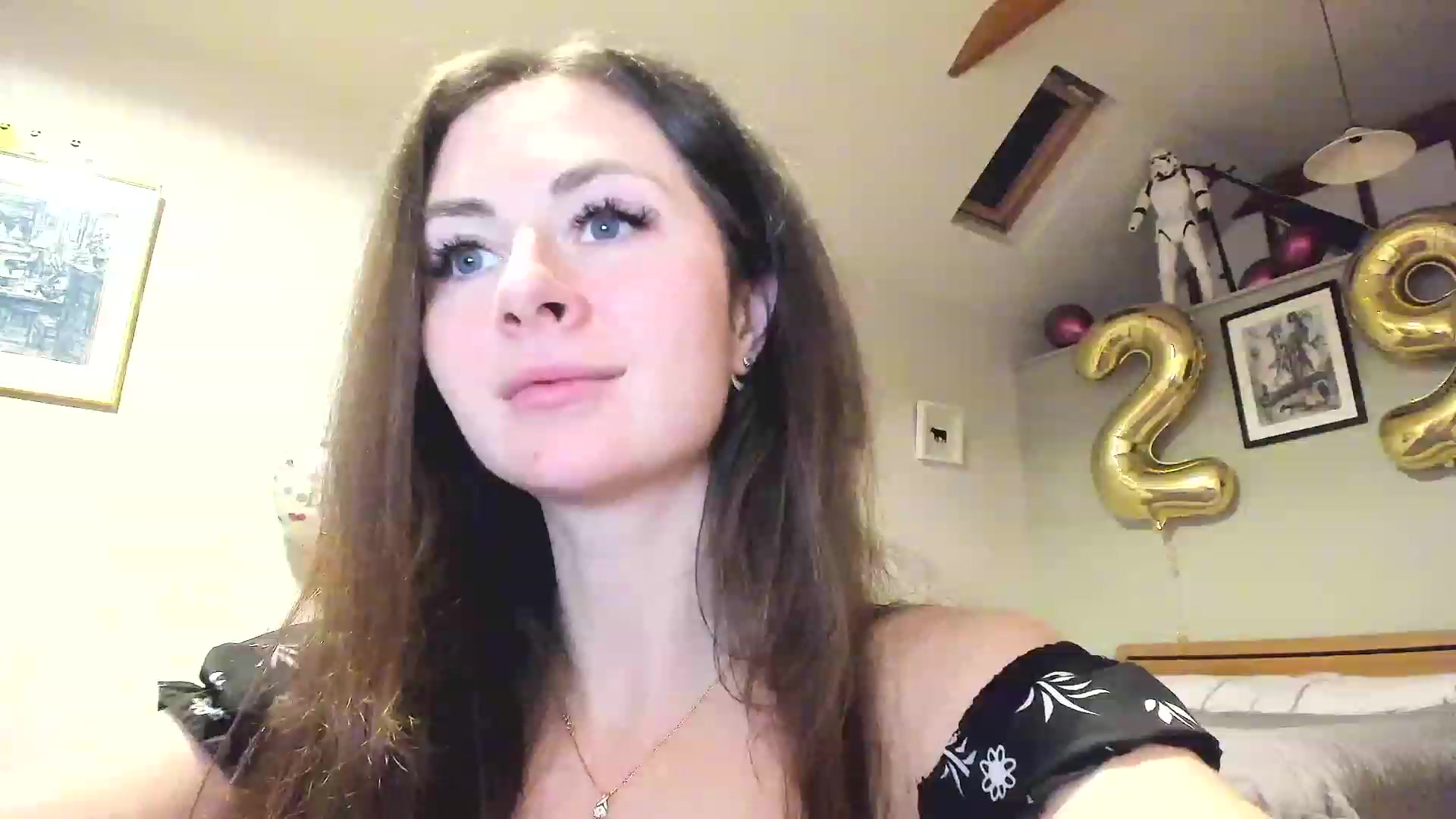 Gallery image thumbnail from Amber_Fry's myfreecams stream on, 01/20/2023, 23:18 image 10 of 20