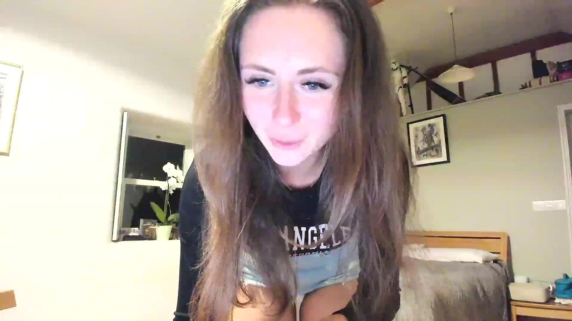 Gallery image thumbnail from Amber_Fry's myfreecams stream on, 02/09/2023, 22:40 image 18 of 20