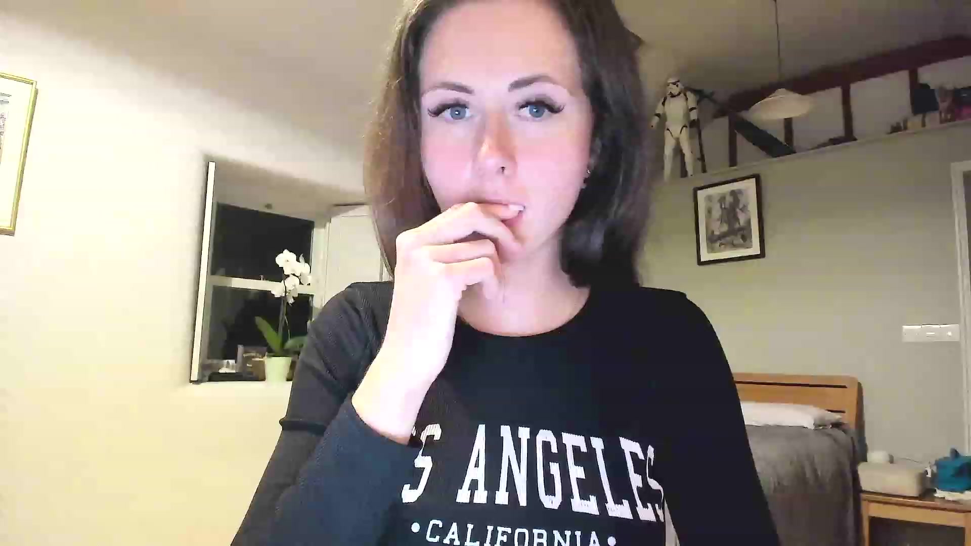 Gallery image thumbnail from Amber_Fry's myfreecams stream on, 02/09/2023, 23:42 image 16 of 20