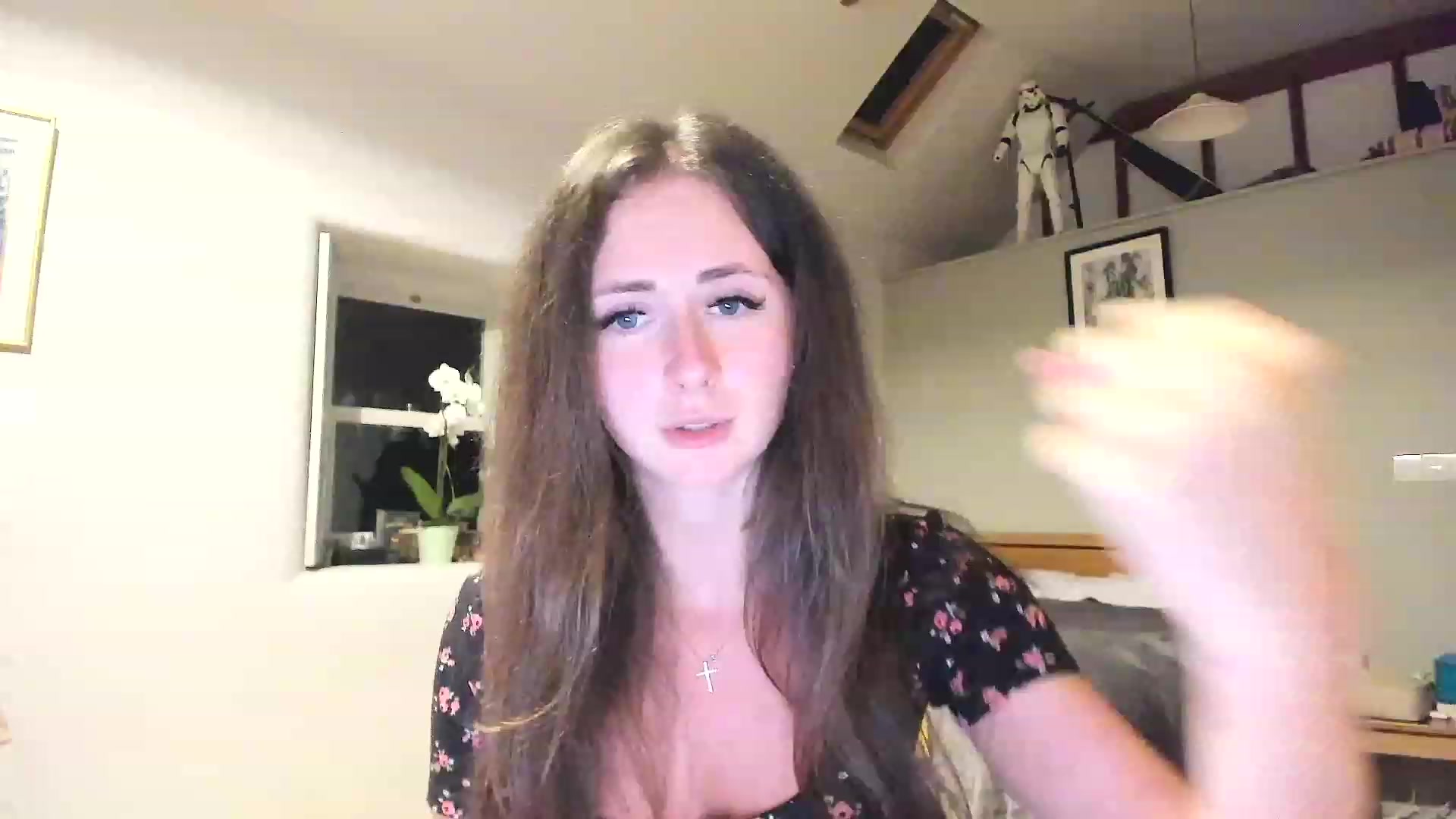 Gallery image thumbnail from Amber_Fry's myfreecams stream on, 02/11/2023, 24:08 image 6 of 20