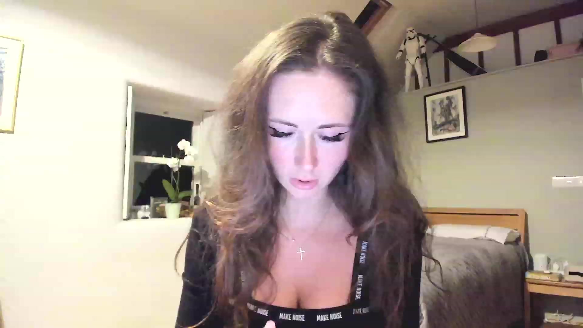 Gallery image thumbnail from Amber_Fry's myfreecams stream on, 02/13/2023, 21:26 image 8 of 20