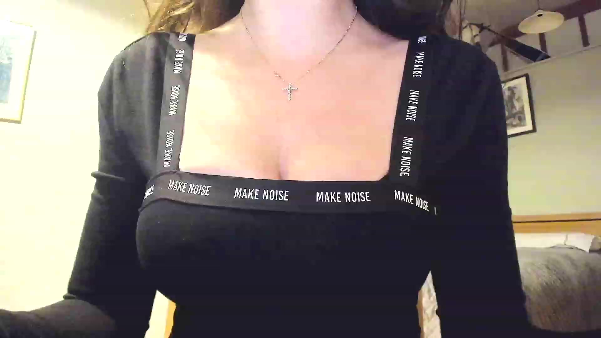 Gallery image thumbnail from Amber_Fry's myfreecams stream on, 02/13/2023, 21:26 image 19 of 20