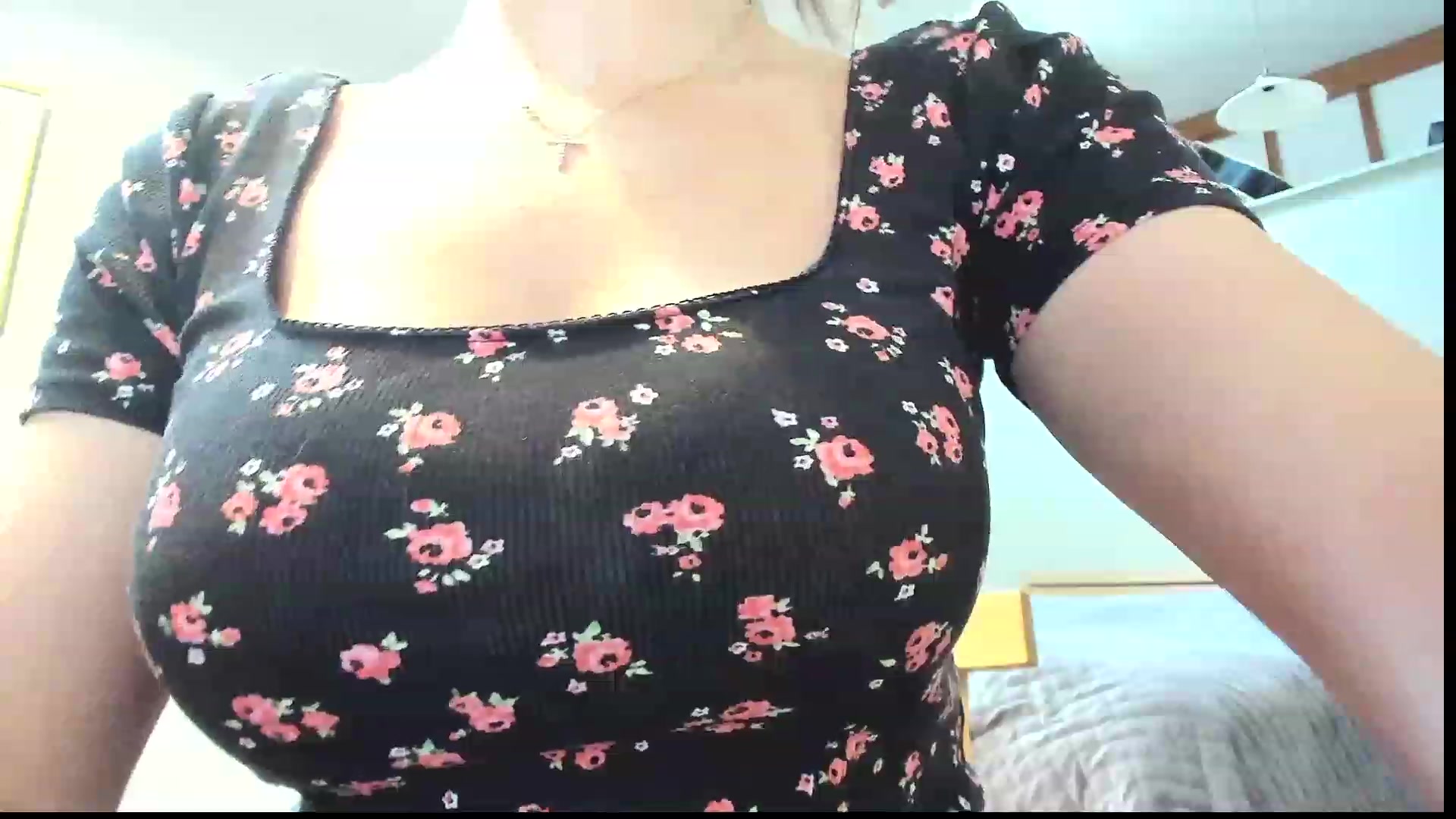 Gallery image thumbnail from Amber_Fry's myfreecams stream on, 02/14/2023, 14:37 image 13 of 20