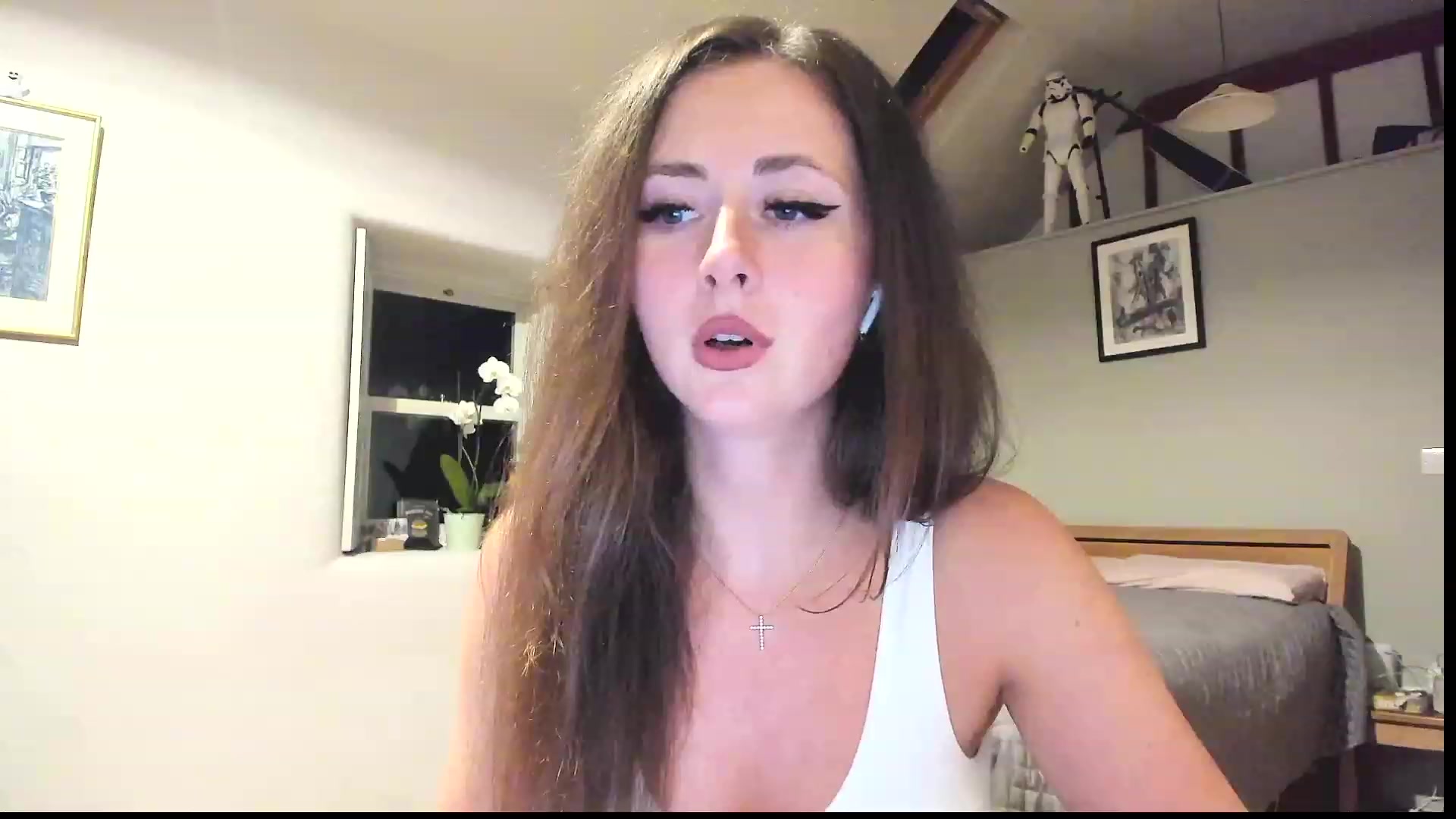 Gallery image thumbnail from Amber_Fry's myfreecams stream on, 02/15/2023, 21:41 image 1 of 20
