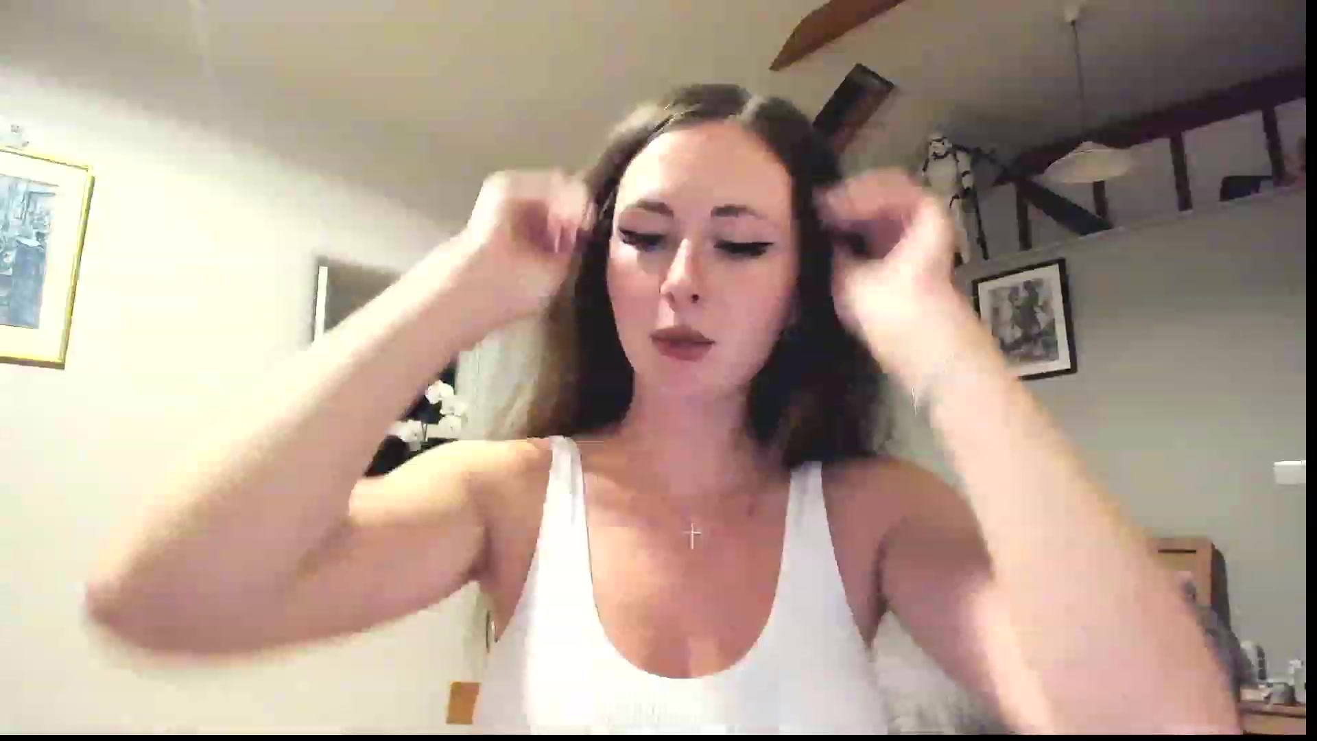 Gallery image thumbnail from Amber_Fry's myfreecams stream on, 02/15/2023, 21:41 image 18 of 20