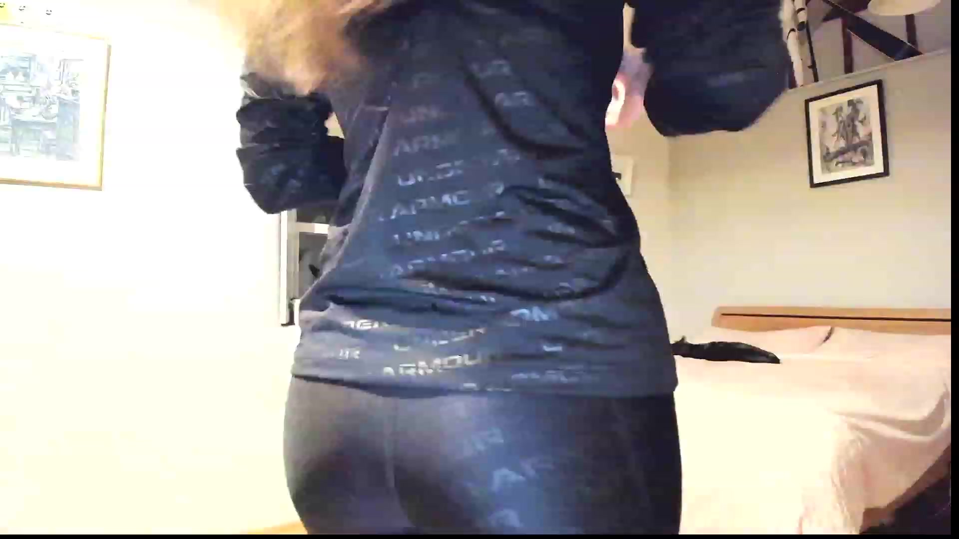 Gallery image thumbnail from Amber_Fry's myfreecams stream on, 02/20/2023, 20:54 image 12 of 20