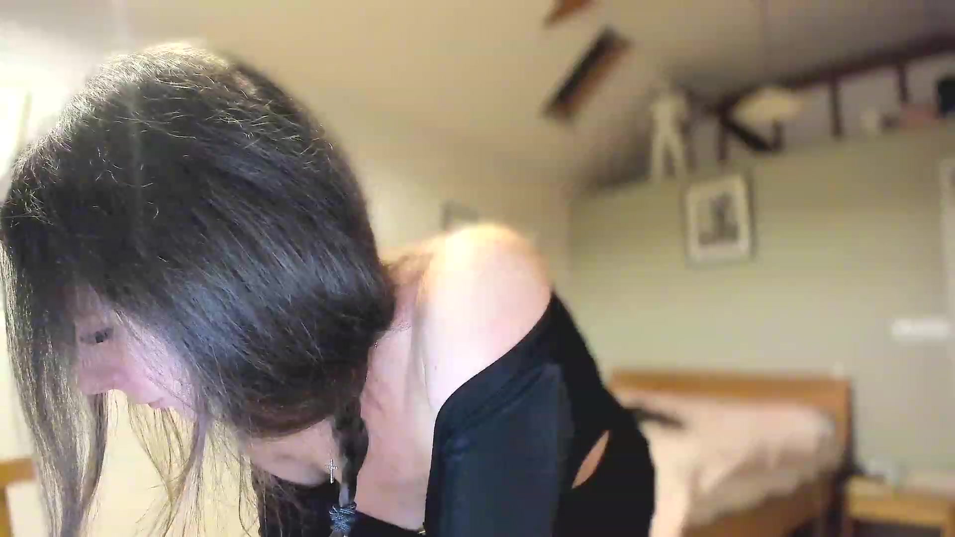 Gallery image thumbnail from Amber_Fry's myfreecams stream on, 03/04/2023, 24:26 image 19 of 20