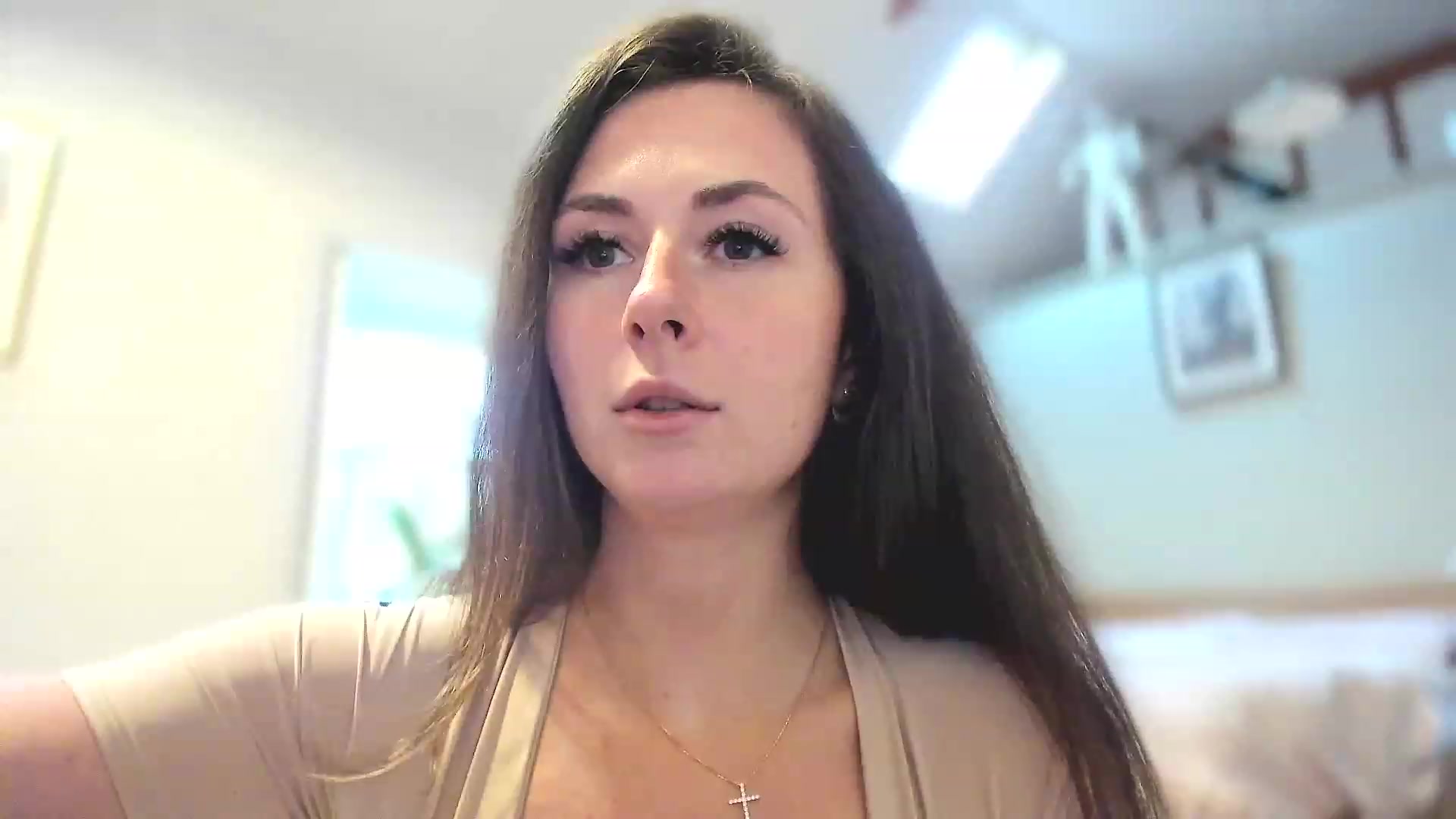 Gallery image thumbnail from Amber_Fry's myfreecams stream on, 03/04/2023, 17:25 image 17 of 20