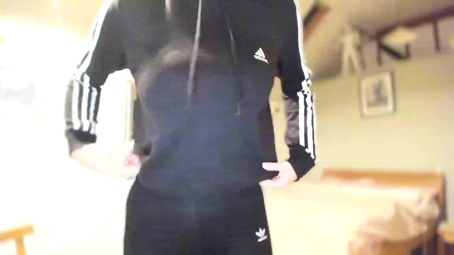 Gallery image thumbnail from Amber_Fry's myfreecams stream on, 03/04/2023, 19:43 image 19 of 20