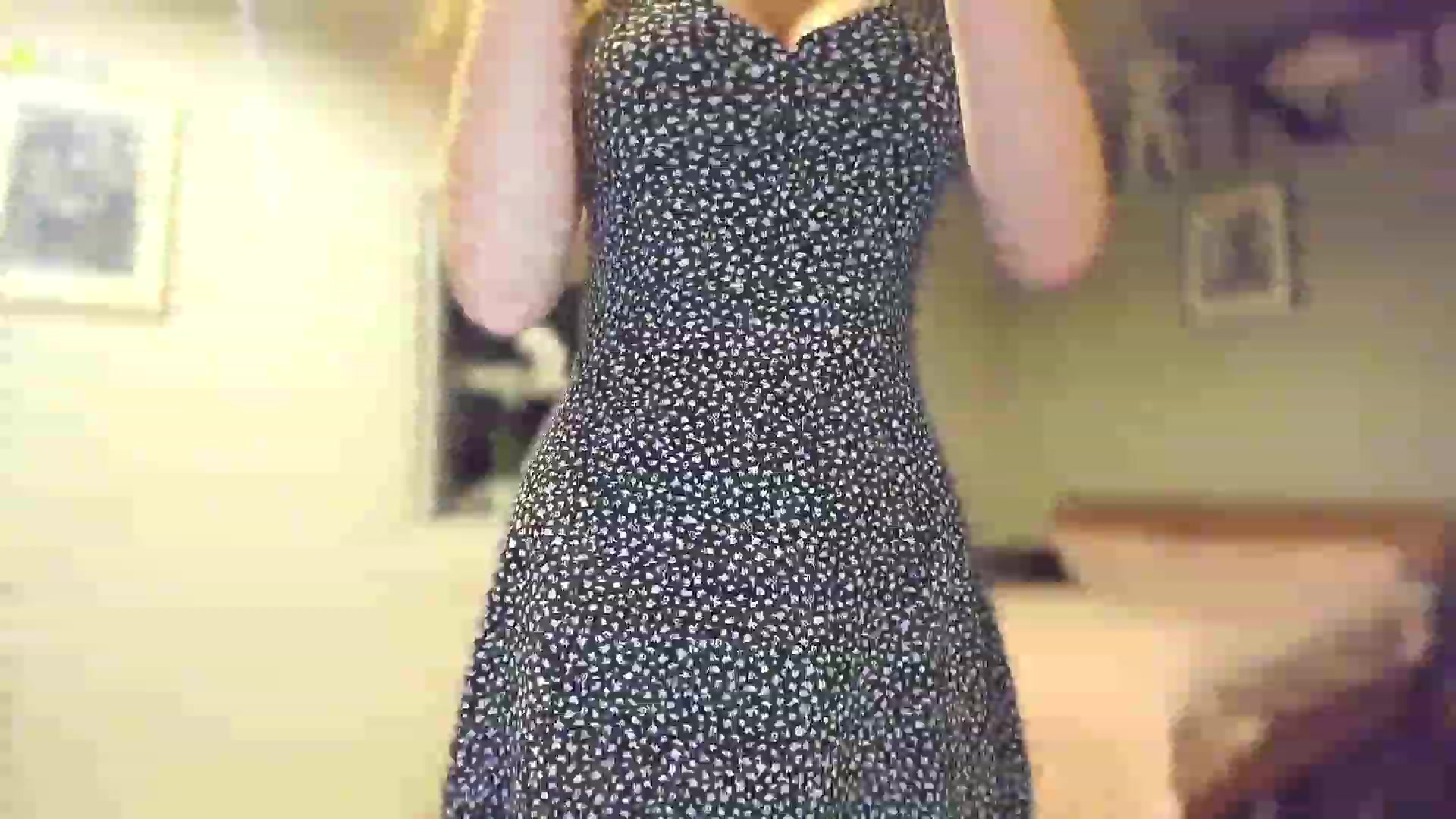 Gallery image thumbnail from Amber_Fry's myfreecams stream on, 03/06/2023, 23:40 image 9 of 20