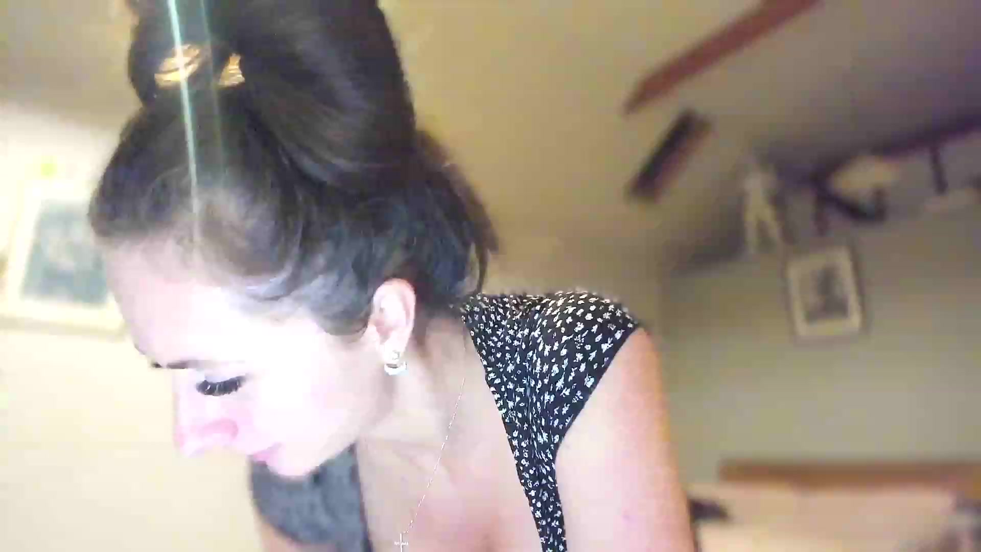 Gallery image thumbnail from Amber_Fry's myfreecams stream on, 03/06/2023, 23:40 image 19 of 20