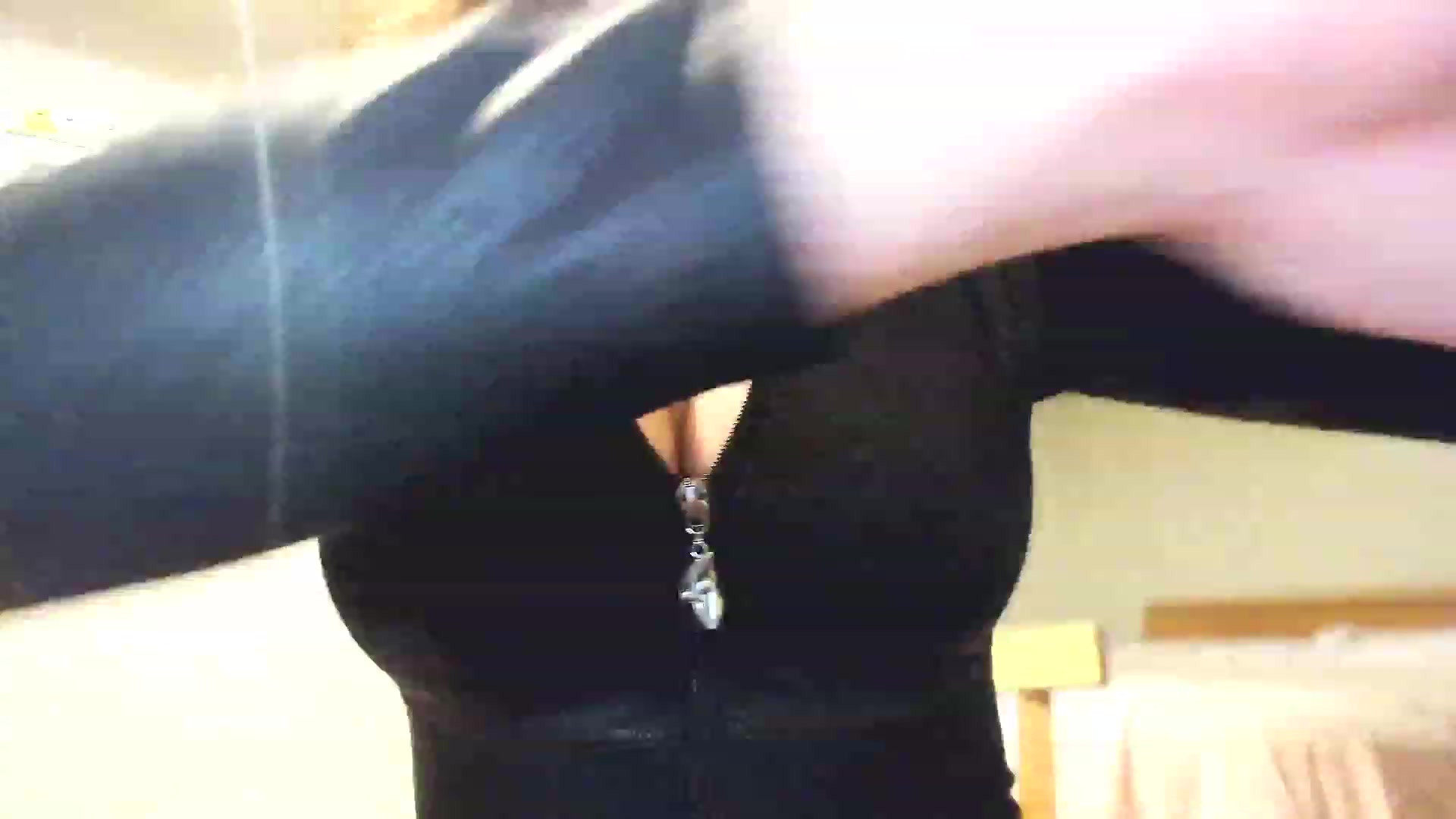 Gallery image thumbnail from Amber_Fry's myfreecams stream on, 03/08/2023, 22:34 image 16 of 20