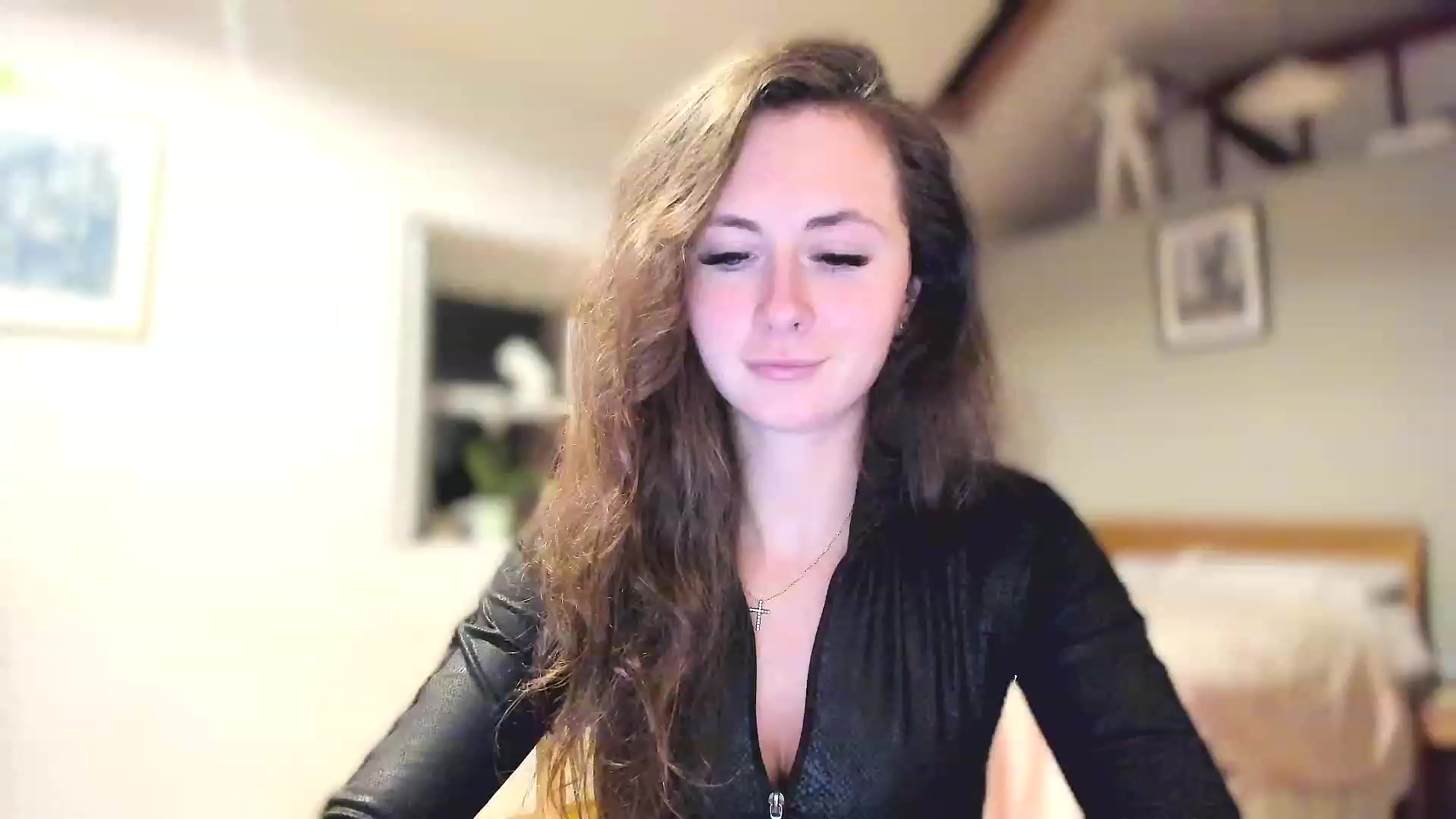 Gallery image thumbnail from Amber_Fry's myfreecams stream on, 03/08/2023, 23:35 image 7 of 20