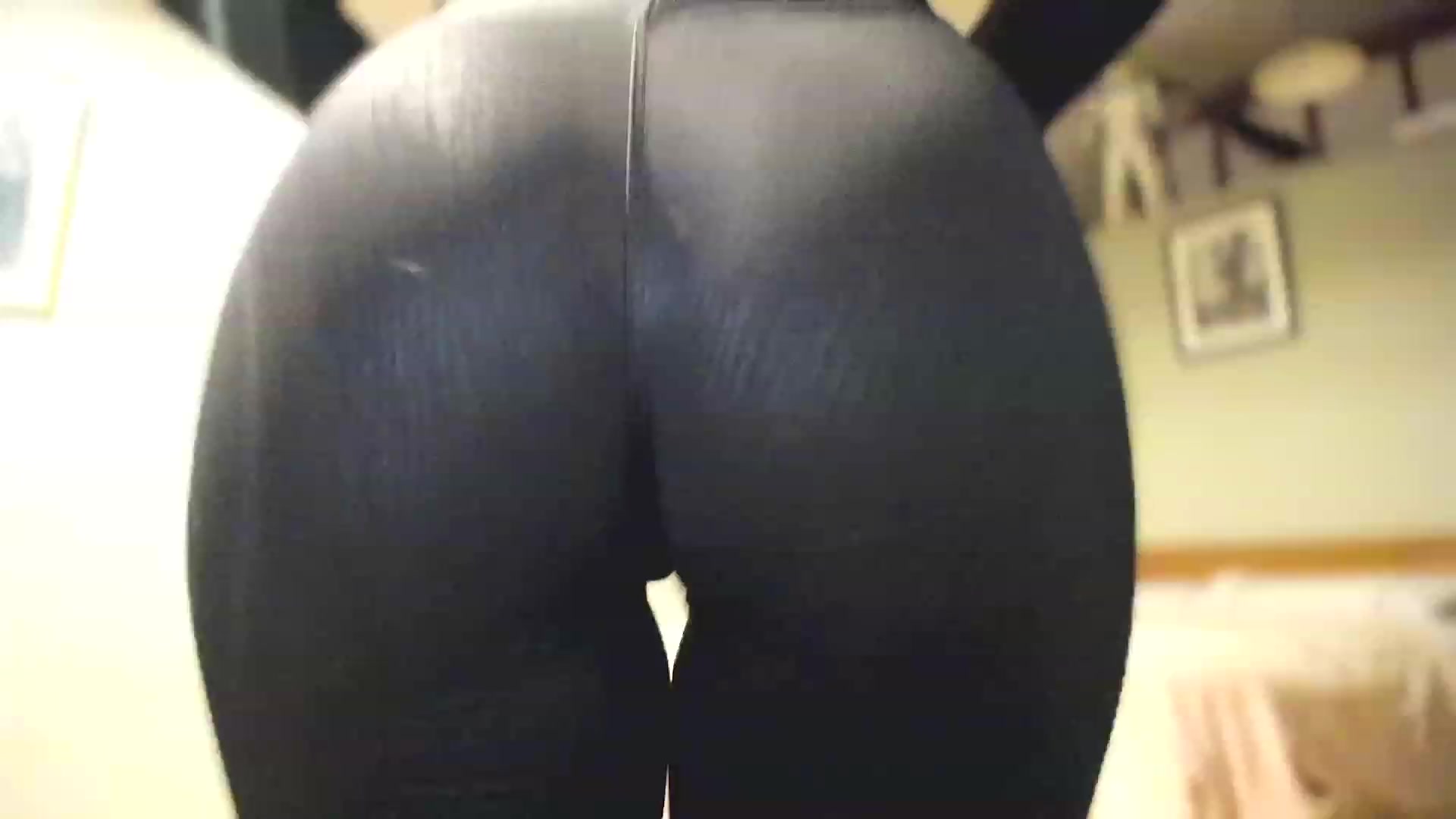 Gallery image thumbnail from Amber_Fry's myfreecams stream on, 03/08/2023, 23:35 image 18 of 20