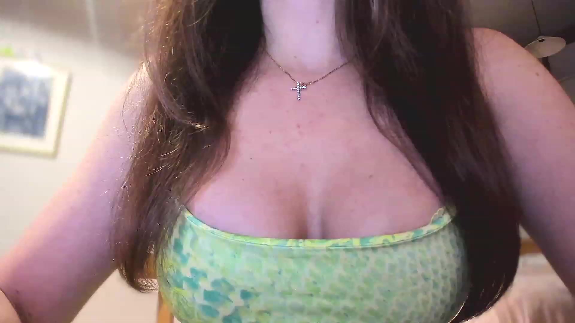 Gallery image thumbnail from Amber_Fry's myfreecams stream on, 03/09/2023, 22:17 image 4 of 20