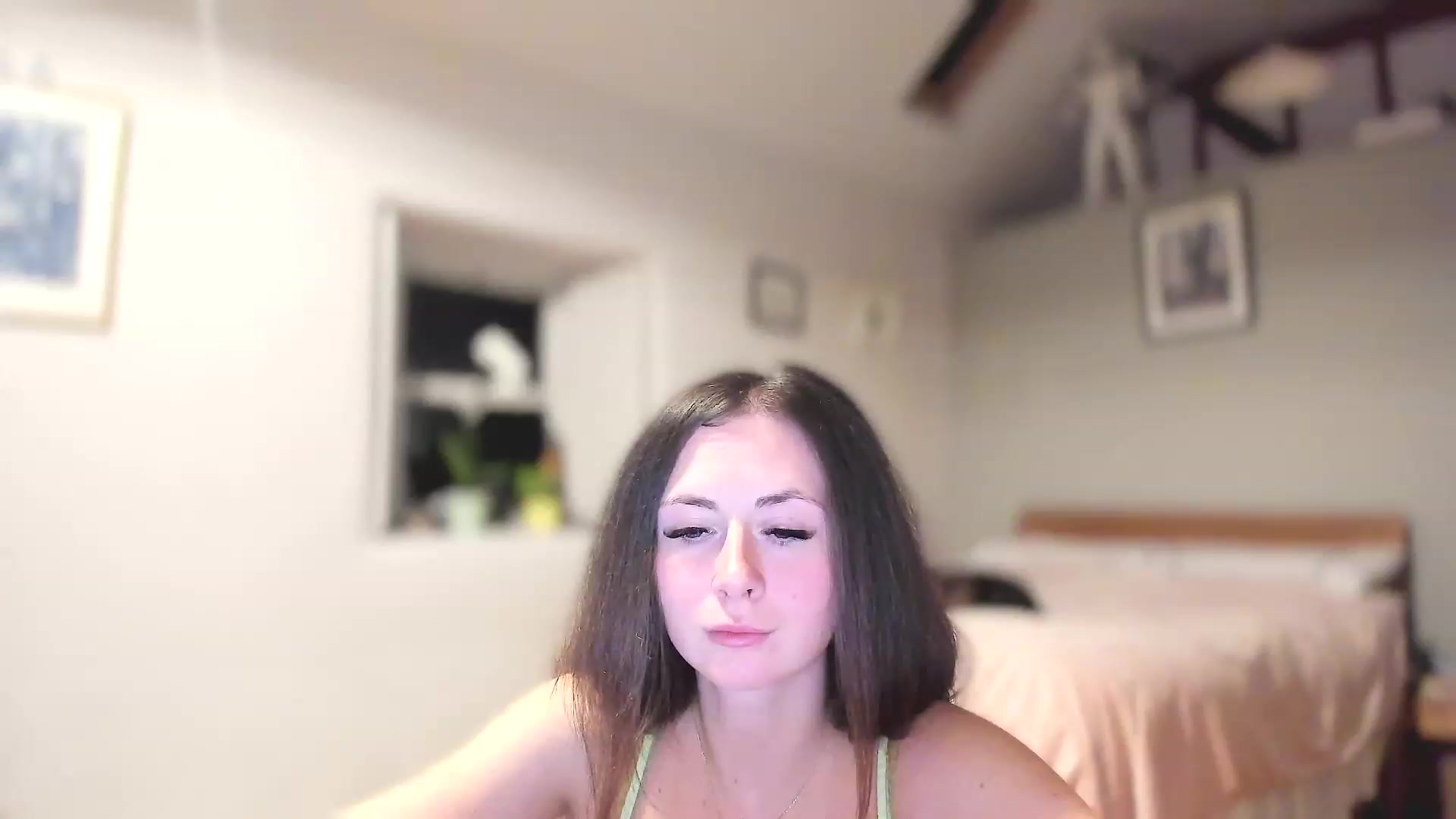 Gallery image thumbnail from Amber_Fry's myfreecams stream on, 03/09/2023, 22:17 image 20 of 20
