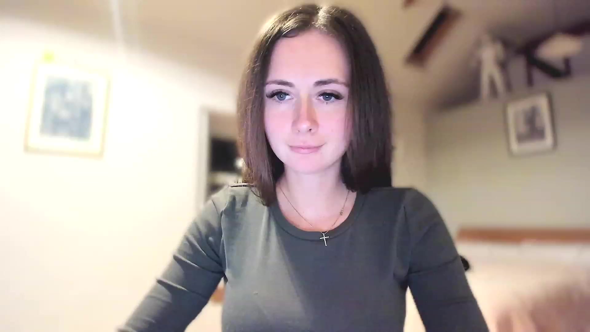 Gallery image thumbnail from Amber_Fry's myfreecams stream on, 03/11/2023, 24:03 image 12 of 20