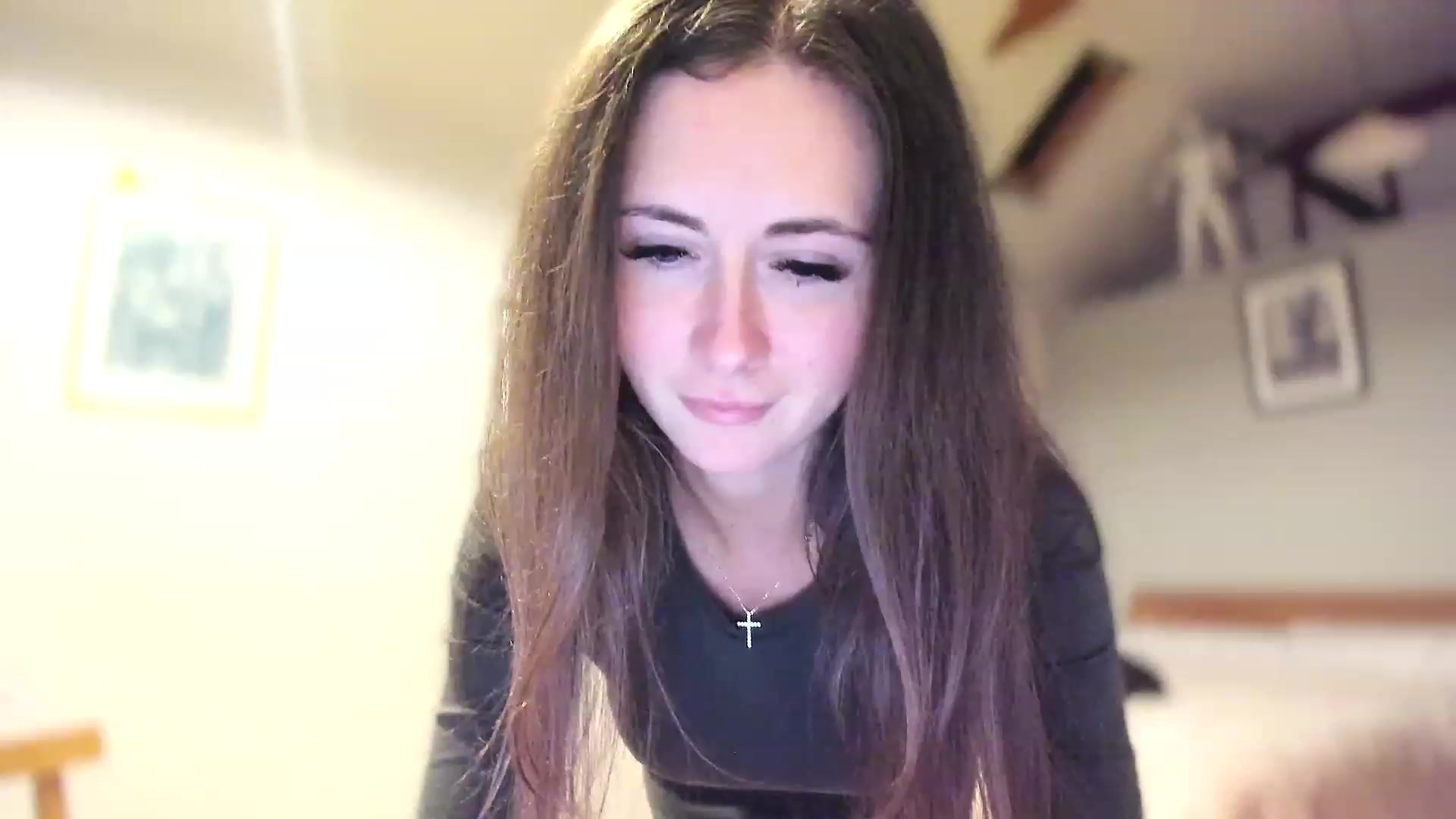 Gallery image thumbnail from Amber_Fry's myfreecams stream on, 03/11/2023, 24:03 image 7 of 20