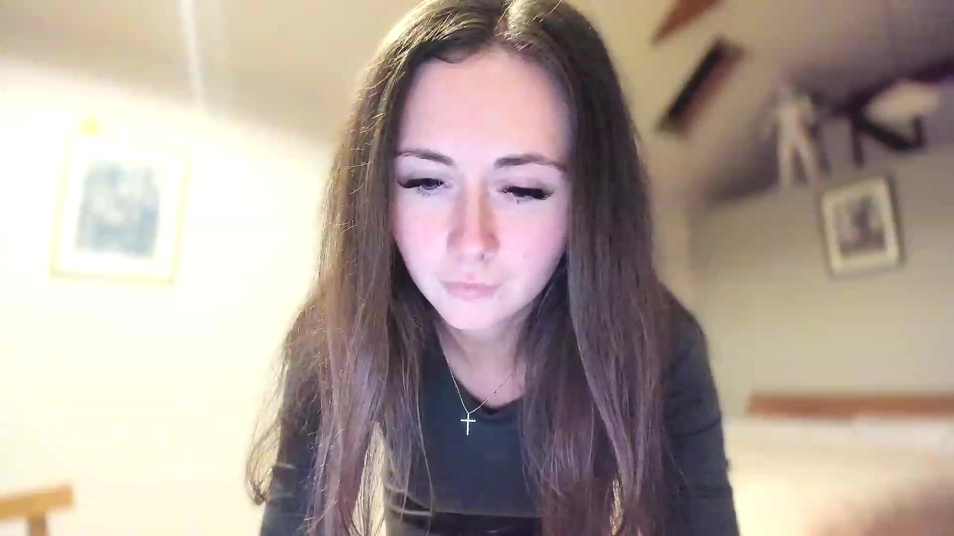 Gallery image thumbnail from Amber_Fry's myfreecams stream on, 03/11/2023, 24:03 image 1 of 20