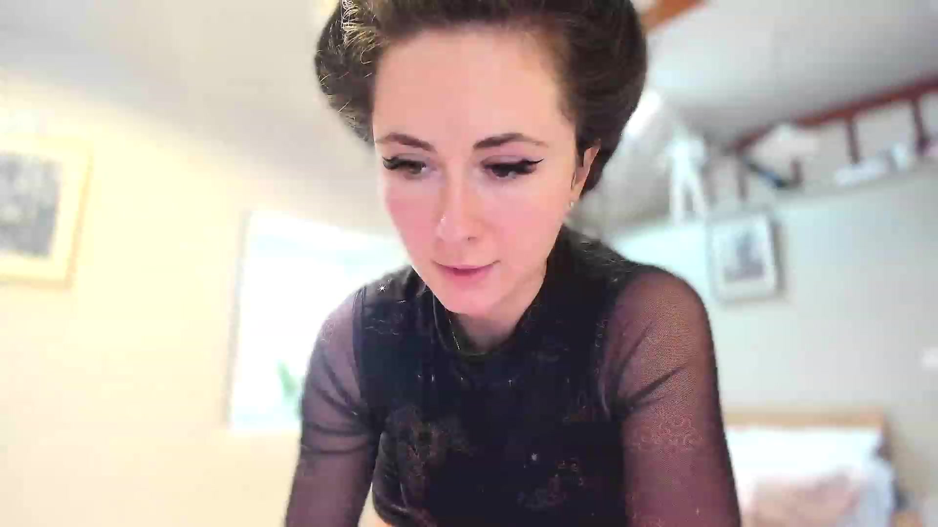 Gallery image thumbnail from Amber_Fry's myfreecams stream on, 03/12/2023, 16:11 image 14 of 20