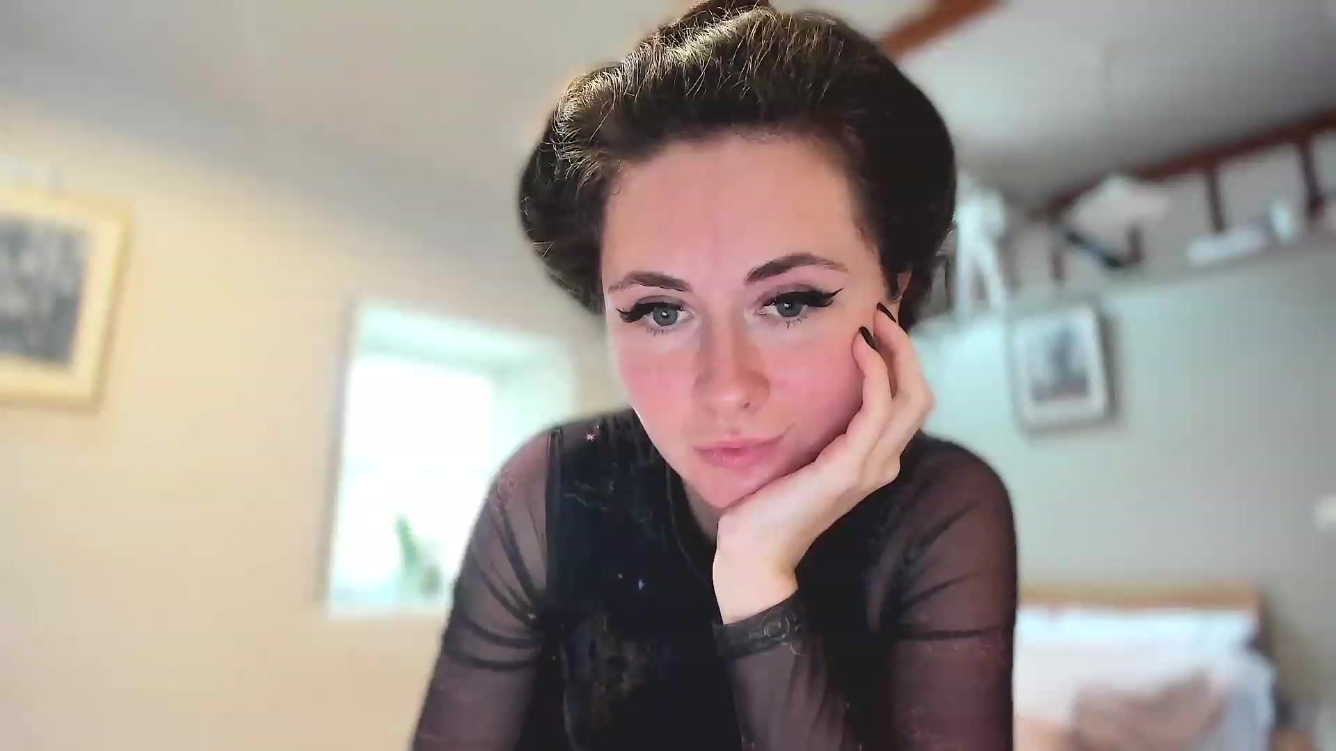 Gallery image thumbnail from Amber_Fry's myfreecams stream on, 03/12/2023, 16:11 image 16 of 20