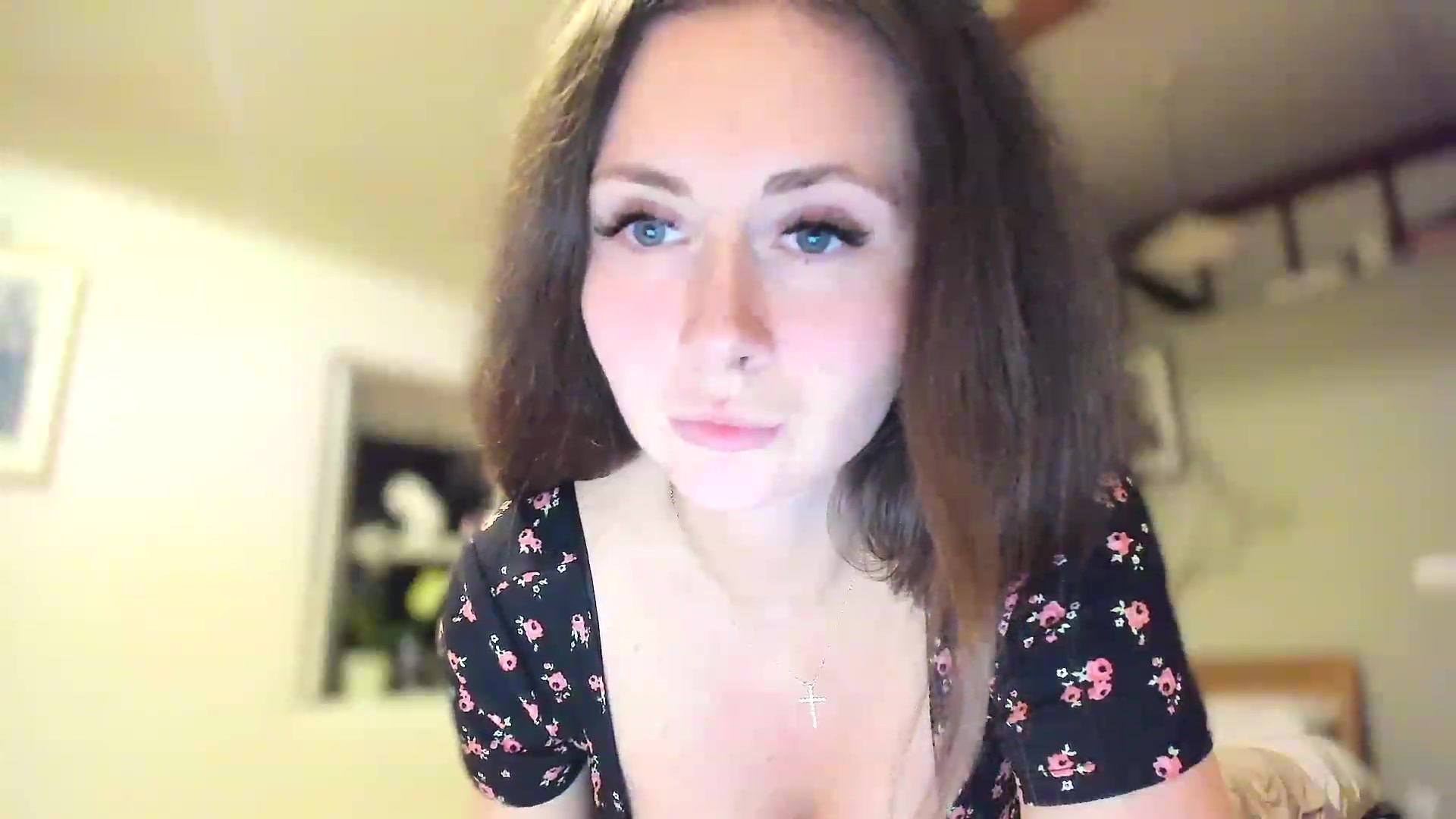 Gallery image thumbnail from Amber_Fry's myfreecams stream on, 03/15/2023, 24:24 image 17 of 20