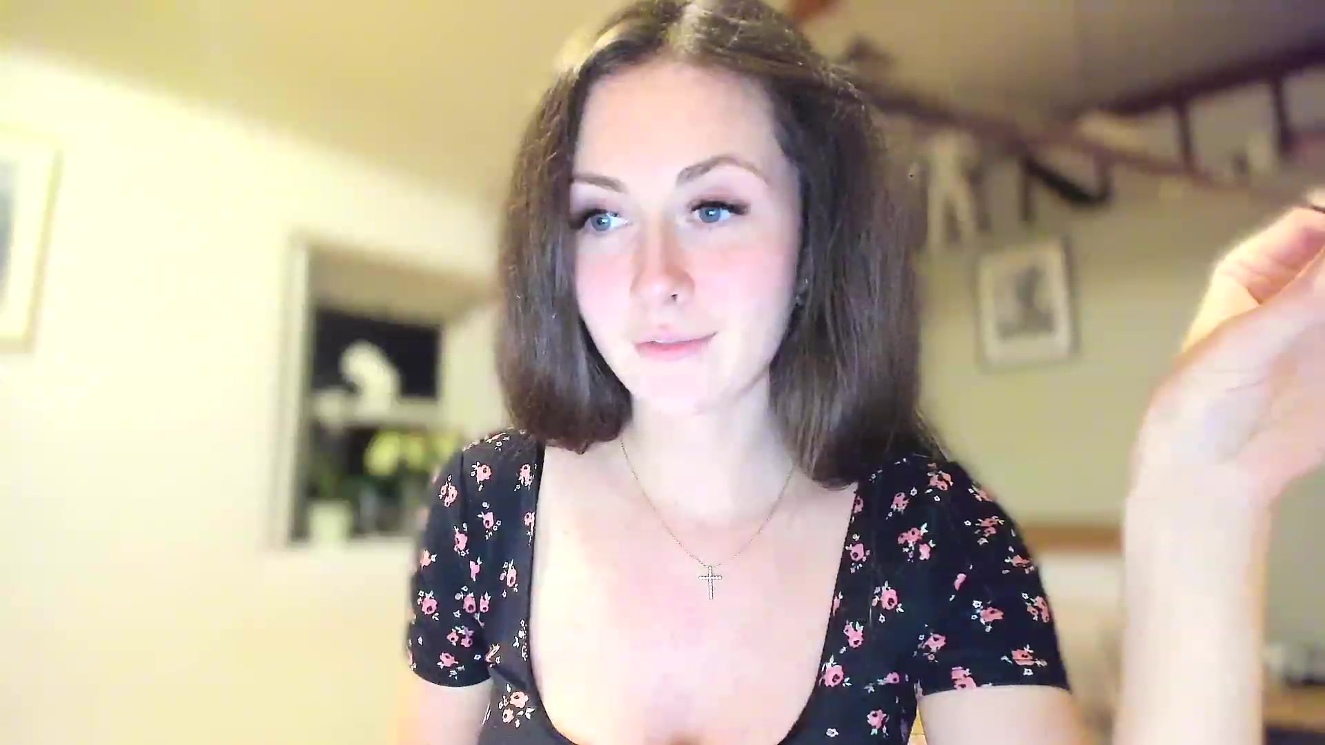 Gallery image thumbnail from Amber_Fry's myfreecams stream on, 03/15/2023, 24:24 image 13 of 20
