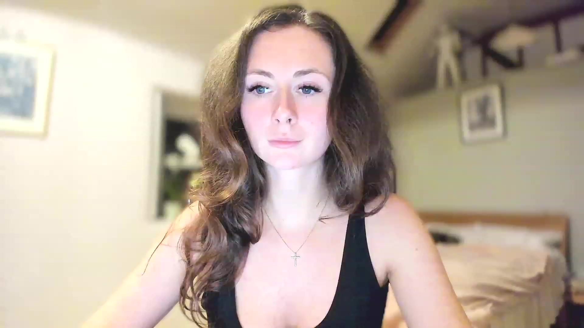 Gallery image thumbnail from Amber_Fry's myfreecams stream on, 03/16/2023, 24:40 image 2 of 20