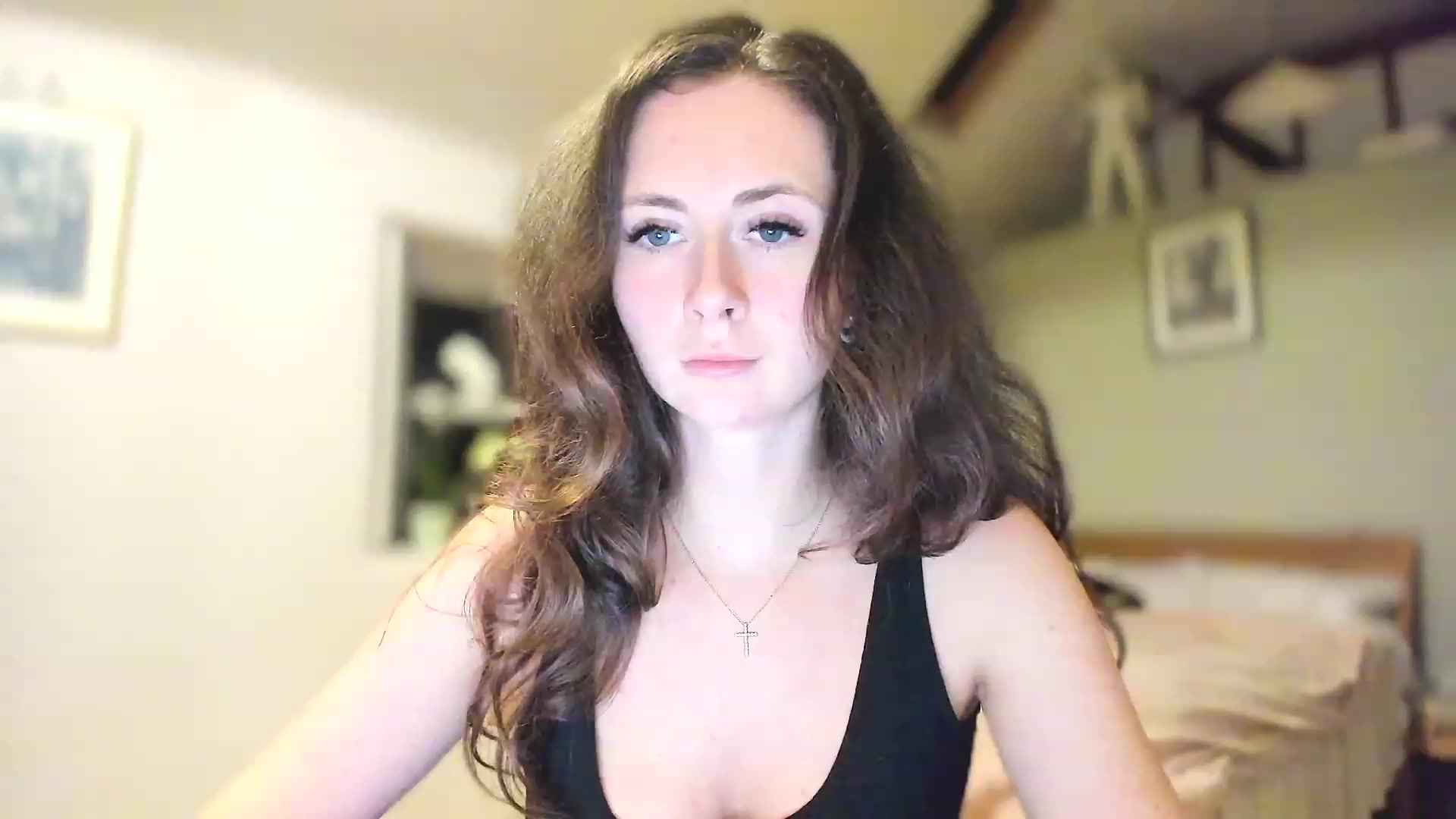 Gallery image thumbnail from Amber_Fry's myfreecams stream on, 03/16/2023, 24:40 image 5 of 20