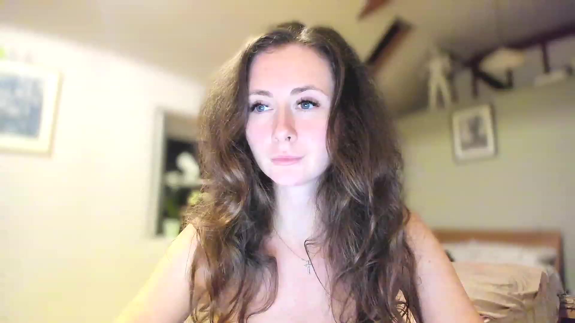 Gallery image thumbnail from Amber_Fry's myfreecams stream on, 03/16/2023, 24:40 image 17 of 20
