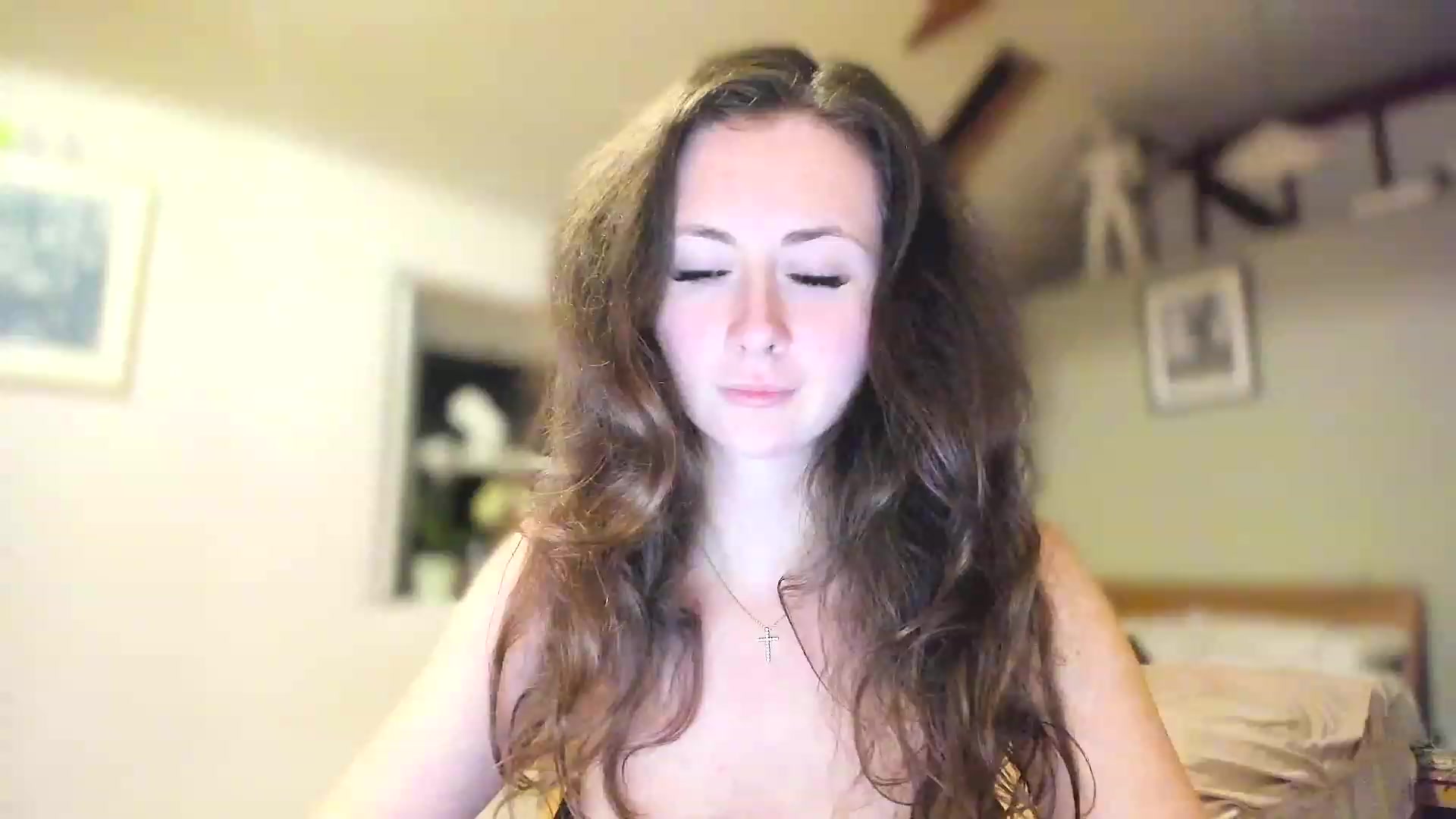 Gallery image thumbnail from Amber_Fry's myfreecams stream on, 03/16/2023, 24:40 image 15 of 20