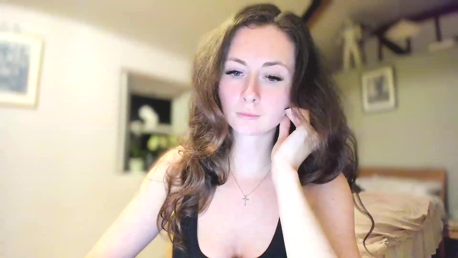 Gallery image thumbnail from Amber_Fry's myfreecams stream on, 03/16/2023, 24:40 image 4 of 20