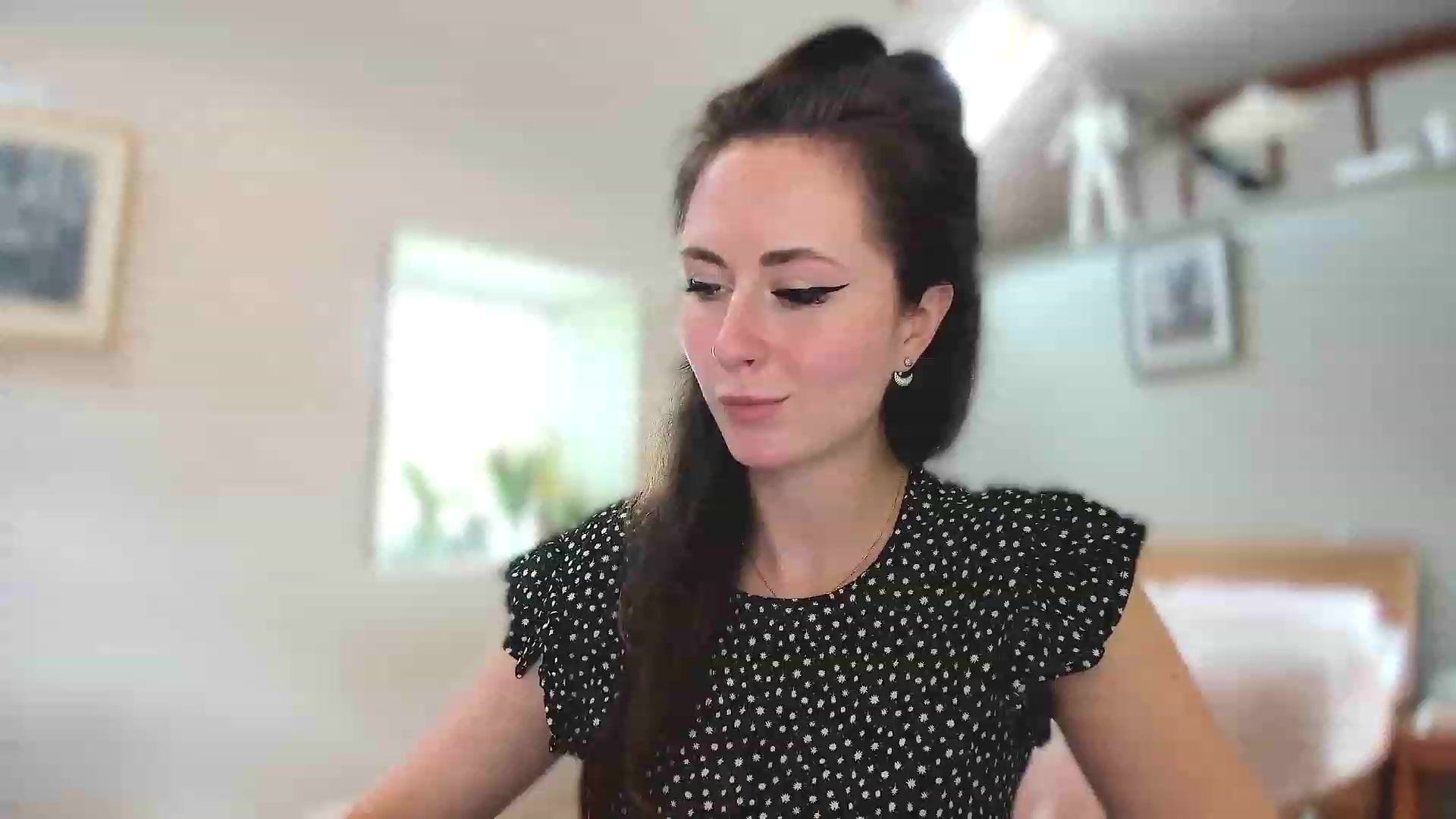 Gallery image thumbnail from Amber_Fry's myfreecams stream on, 03/18/2023, 14:14 image 17 of 20