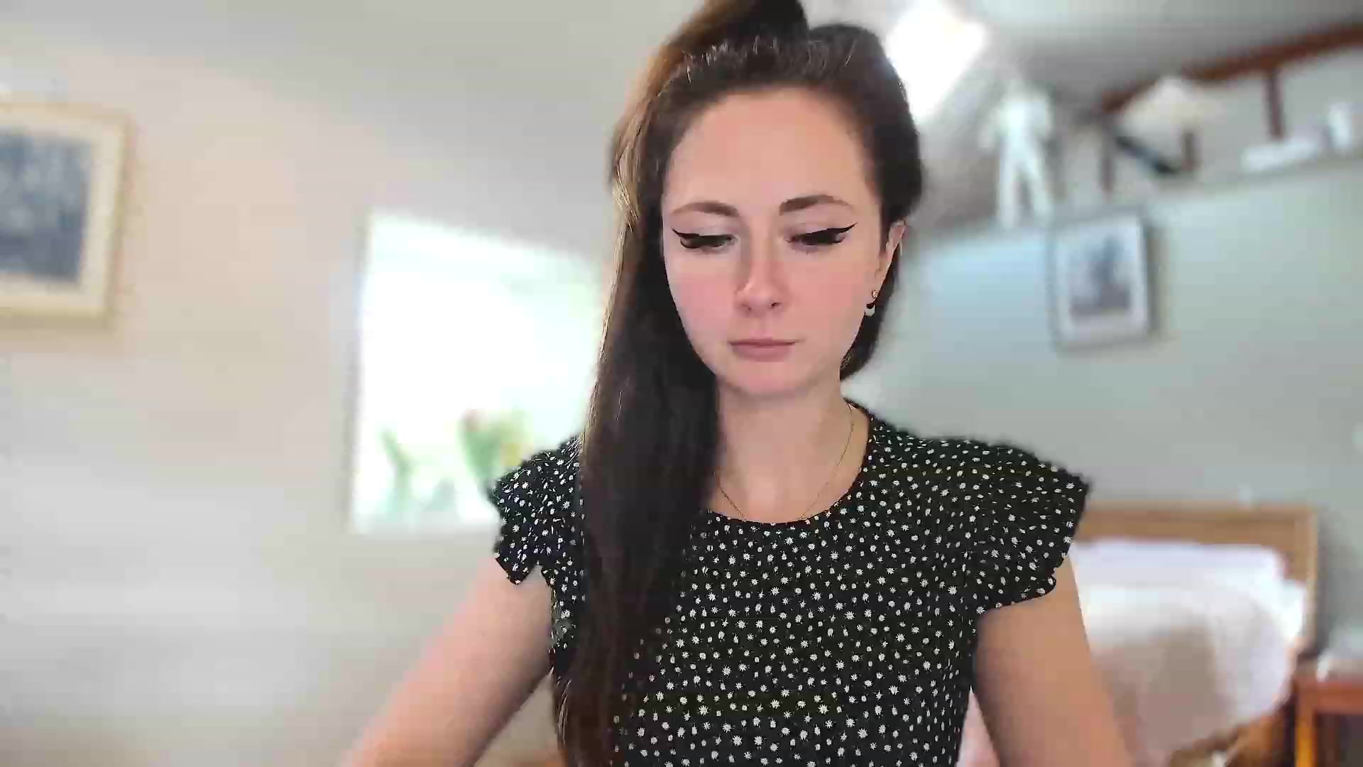 Gallery image thumbnail from Amber_Fry's myfreecams stream on, 03/18/2023, 14:14 image 9 of 20