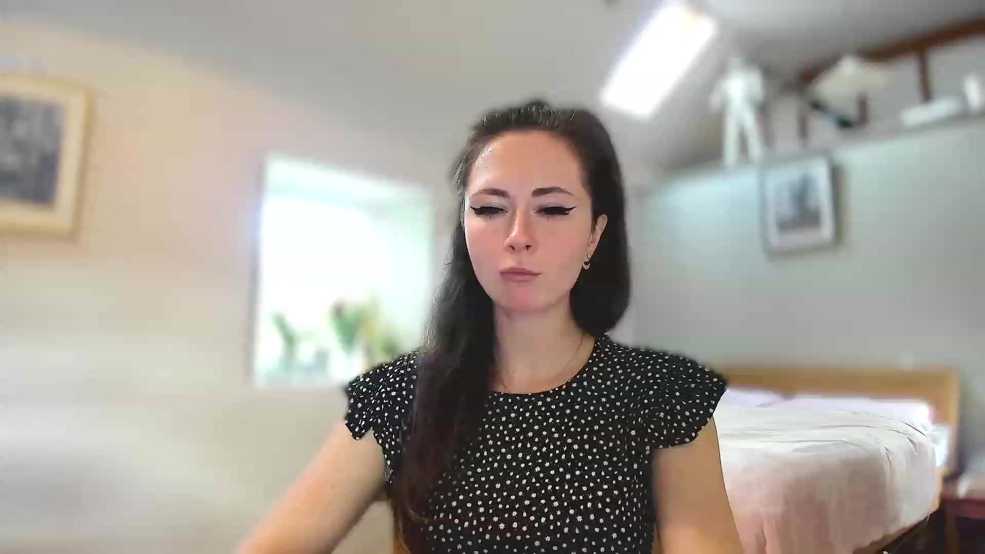Gallery image thumbnail from Amber_Fry's myfreecams stream on, 03/18/2023, 14:14 image 15 of 20