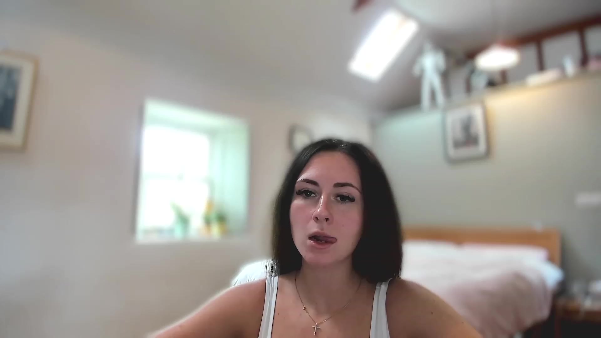 Gallery image thumbnail from Amber_Fry's myfreecams stream on, 03/25/2023, 13:47 image 5 of 20