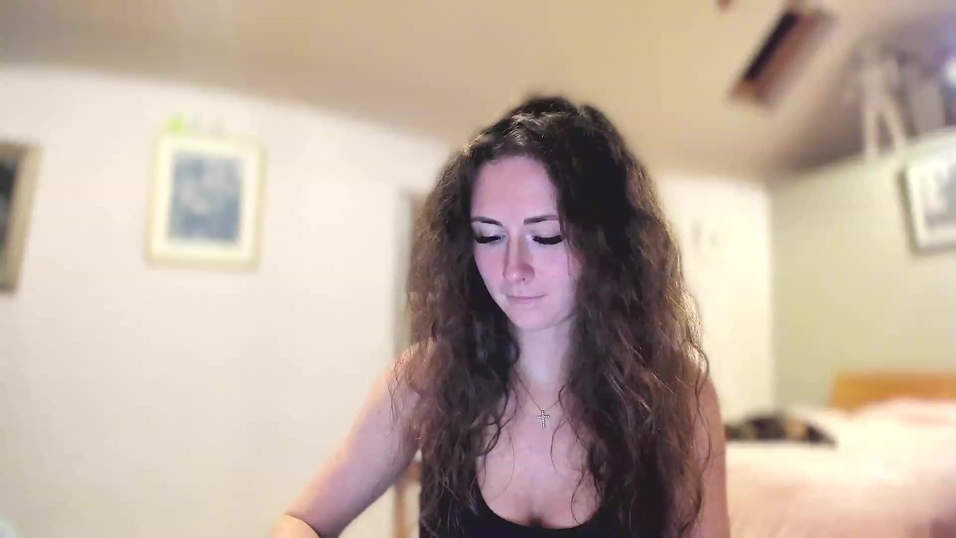 Gallery image thumbnail from Amber_Fry's myfreecams stream on, 03/27/2023, 23:55 image 9 of 20