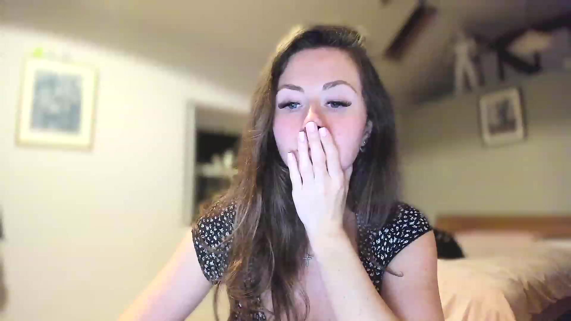 Gallery image thumbnail from Amber_Fry's myfreecams stream on, 03/31/2023, 21:50 image 6 of 20