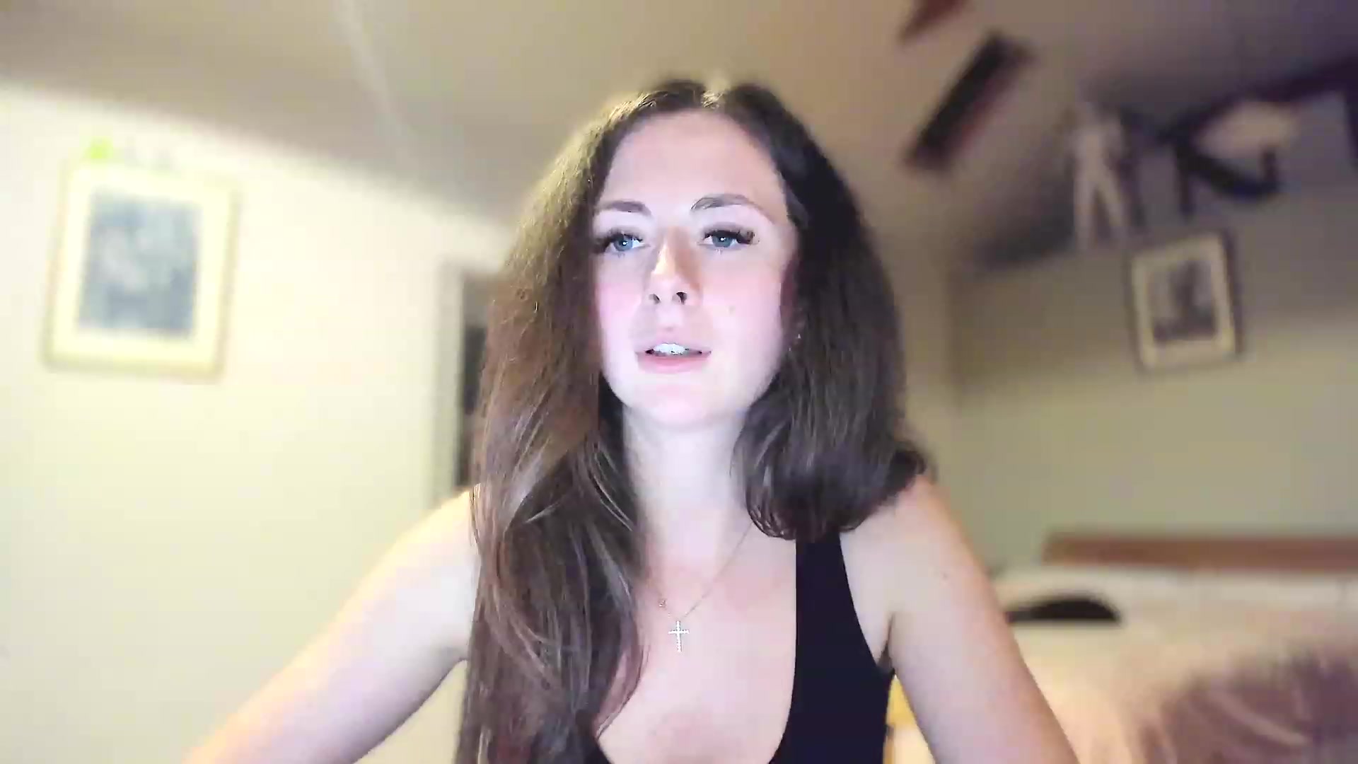 Gallery image thumbnail from Amber_Fry's myfreecams stream on, 04/05/2023, 22:50 image 15 of 20