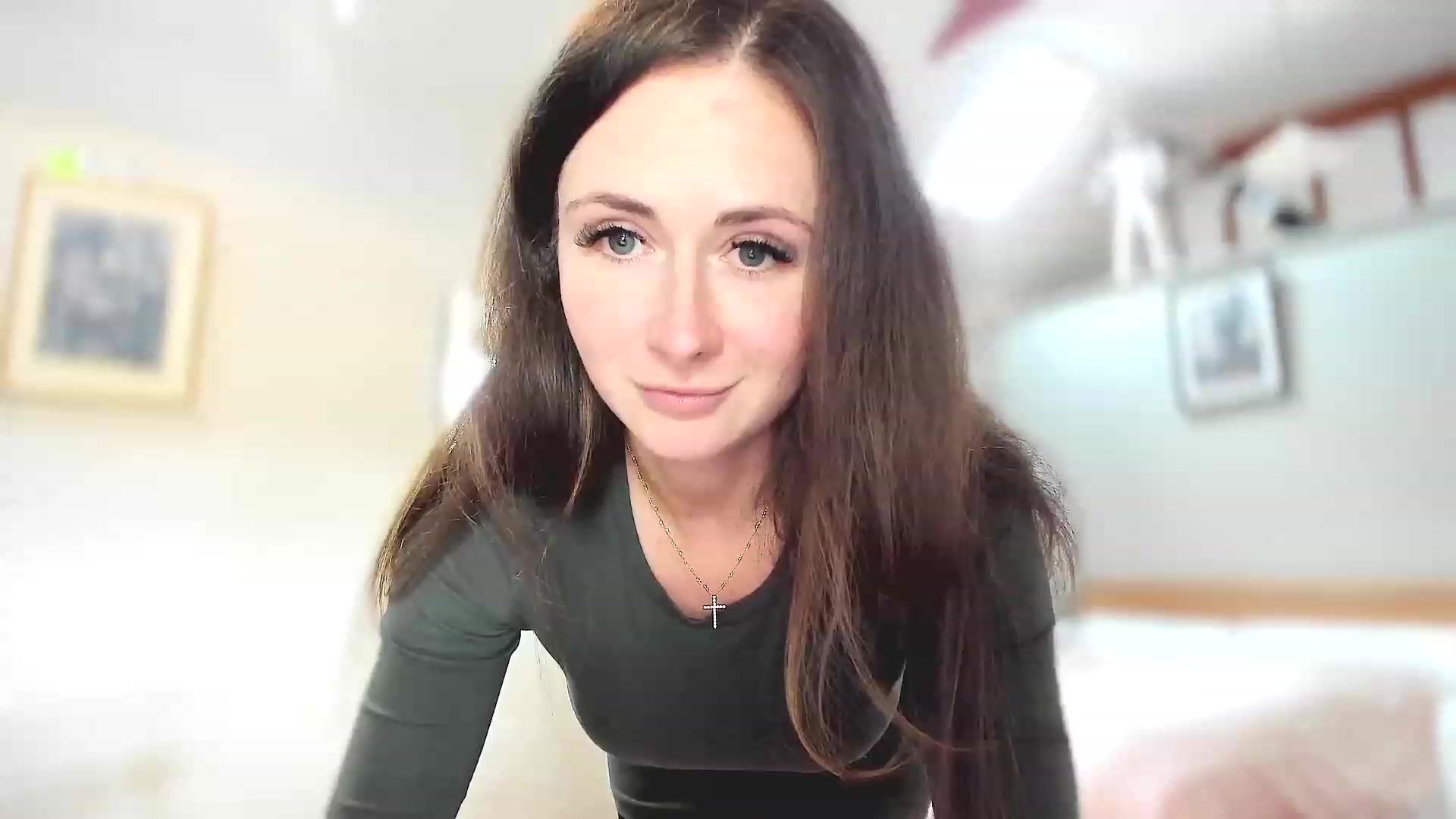 Gallery image thumbnail from Amber_Fry's myfreecams stream on, 04/08/2023, 15:33 image 3 of 20